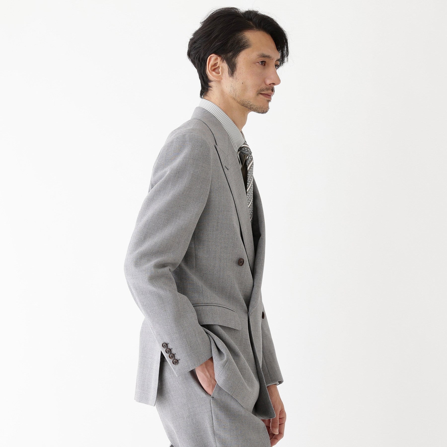 TAKEO KIKUCHI TAKEO KIKUCHI 【THE FLAGSHIP】古巴海灘亞麻 雙排扣西裝