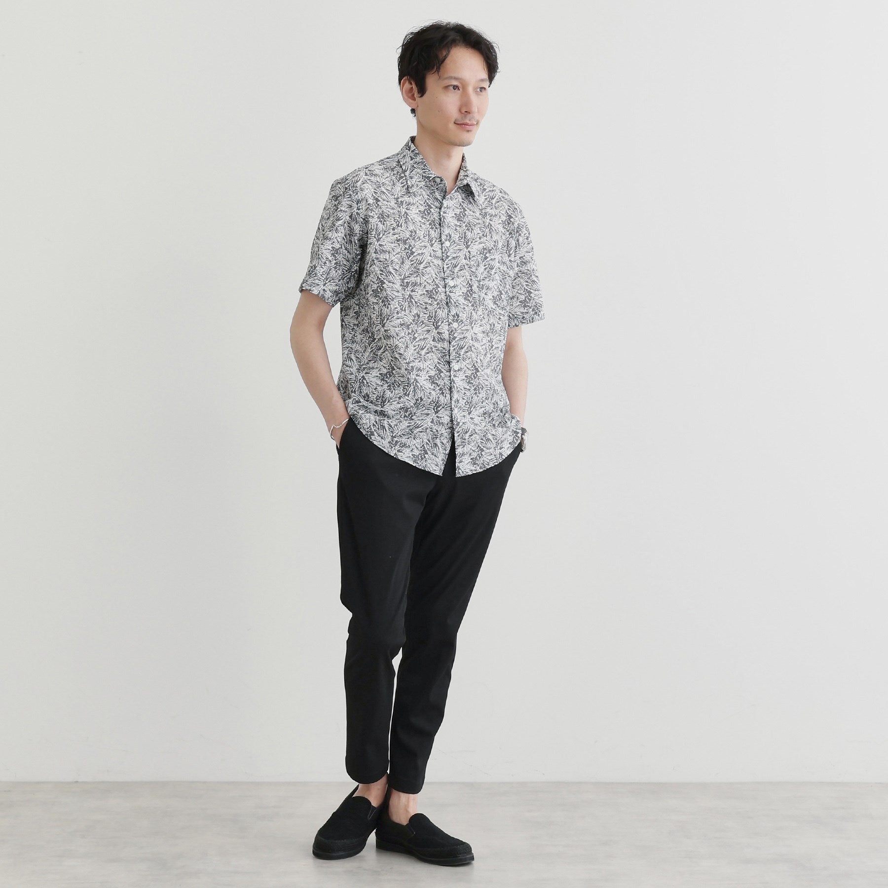 タケオキクチ TAKEO KIKUCHI 【LIMITED】WONDER SHAPE 360°ストレッチ スリムテーパードパンツ (カーキ(027)) カーキ(027)