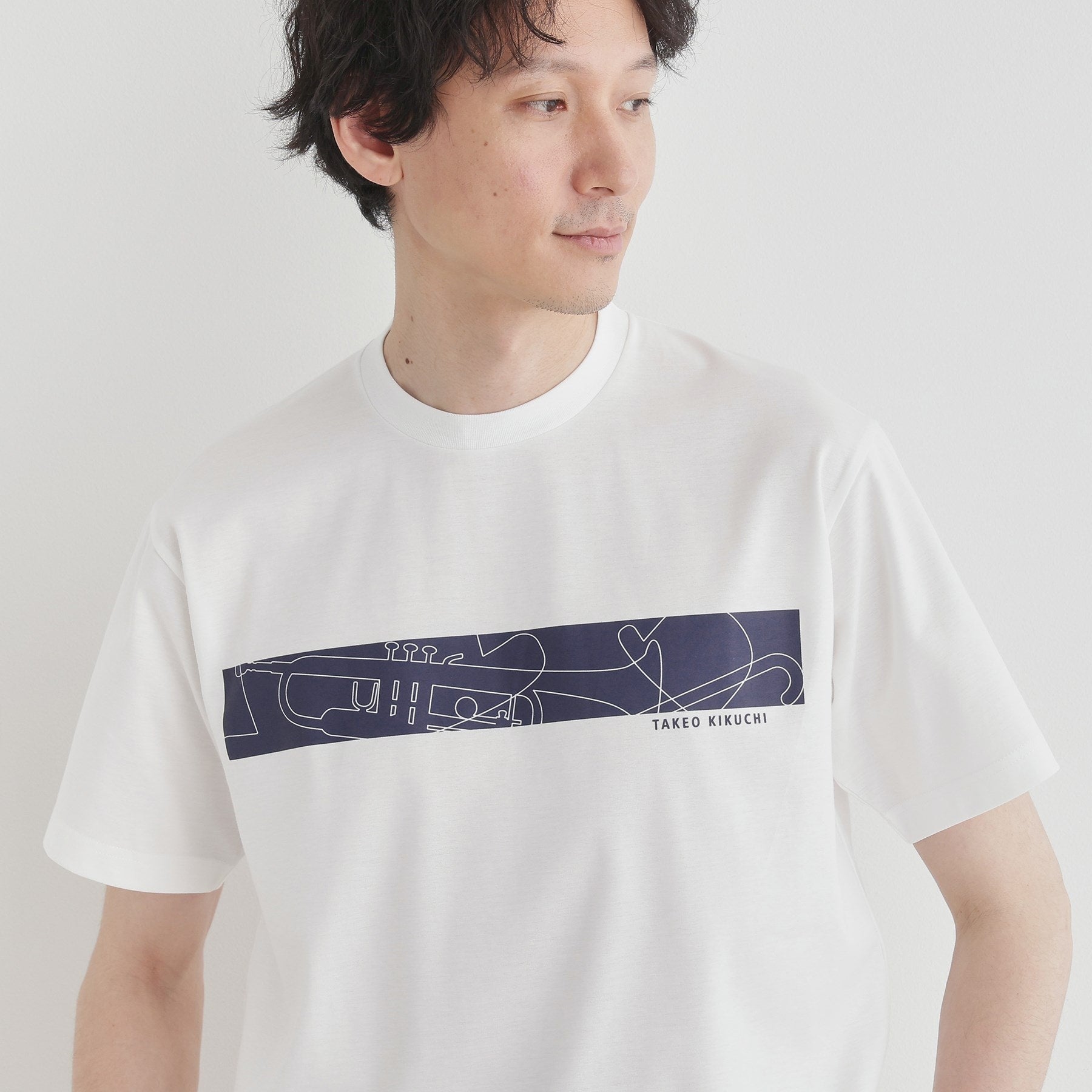 タケオキクチ TAKEO KIKUCHI バープリントポンチTシャツ (チャコールグレー(014)) チャコールグレー(014)