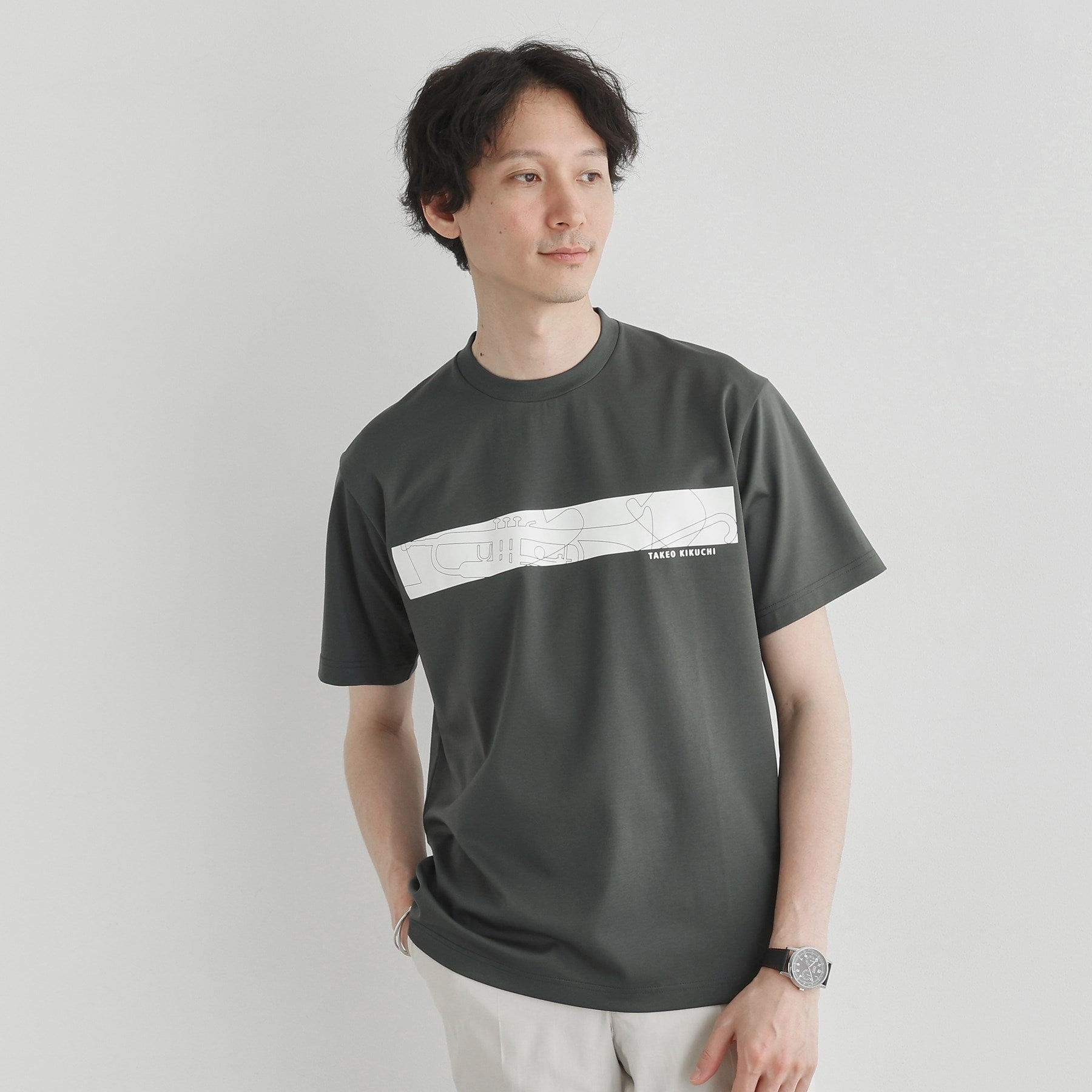 タケオキクチ TAKEO KIKUCHI バープリントポンチTシャツ (チャコールグレー(014)) チャコールグレー(014)
