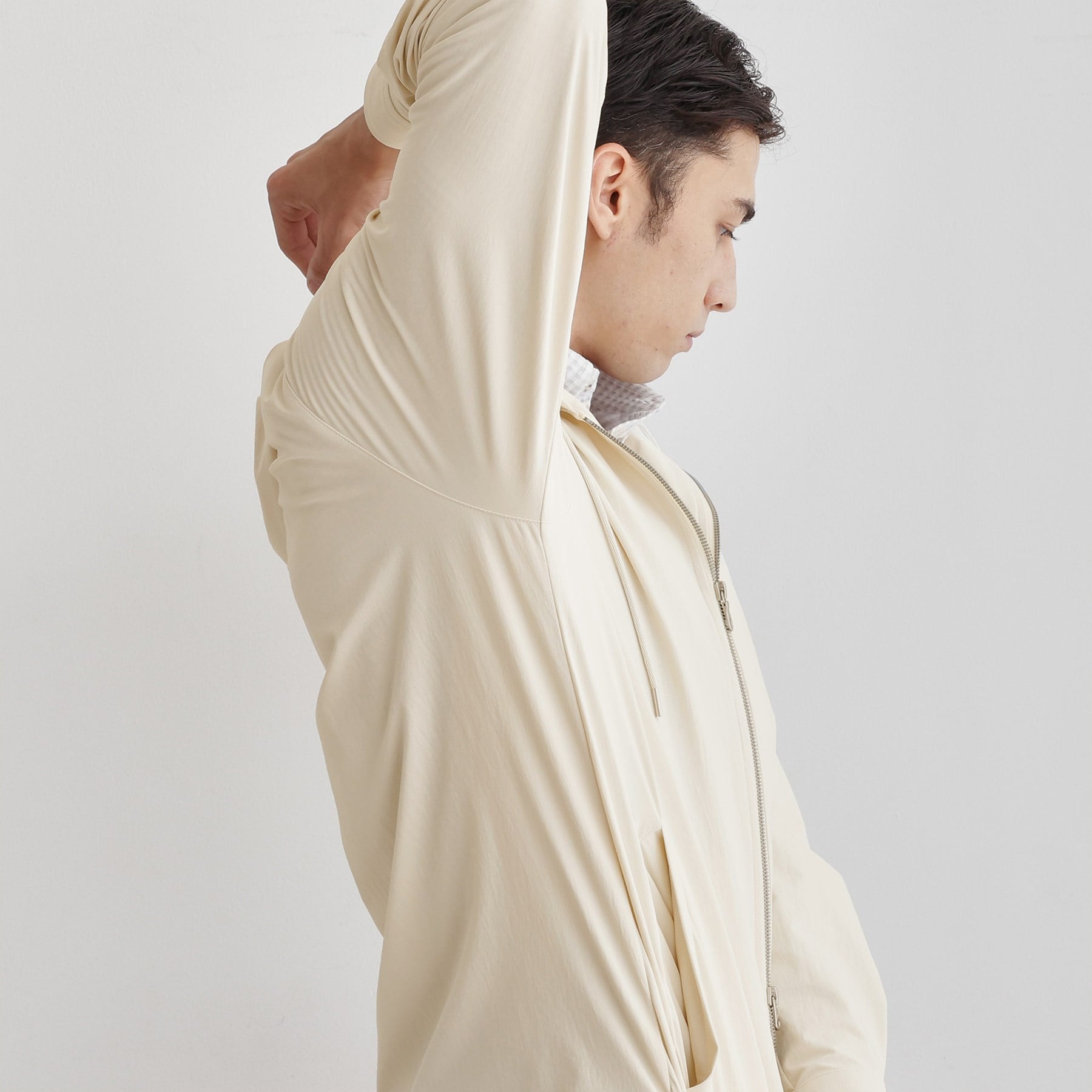 タケオキクチ TAKEO KIKUCHI 【Sサイズ~】360°ストレッチ ジップアップフードブルゾン (ブラック(019)) ブラック(019)