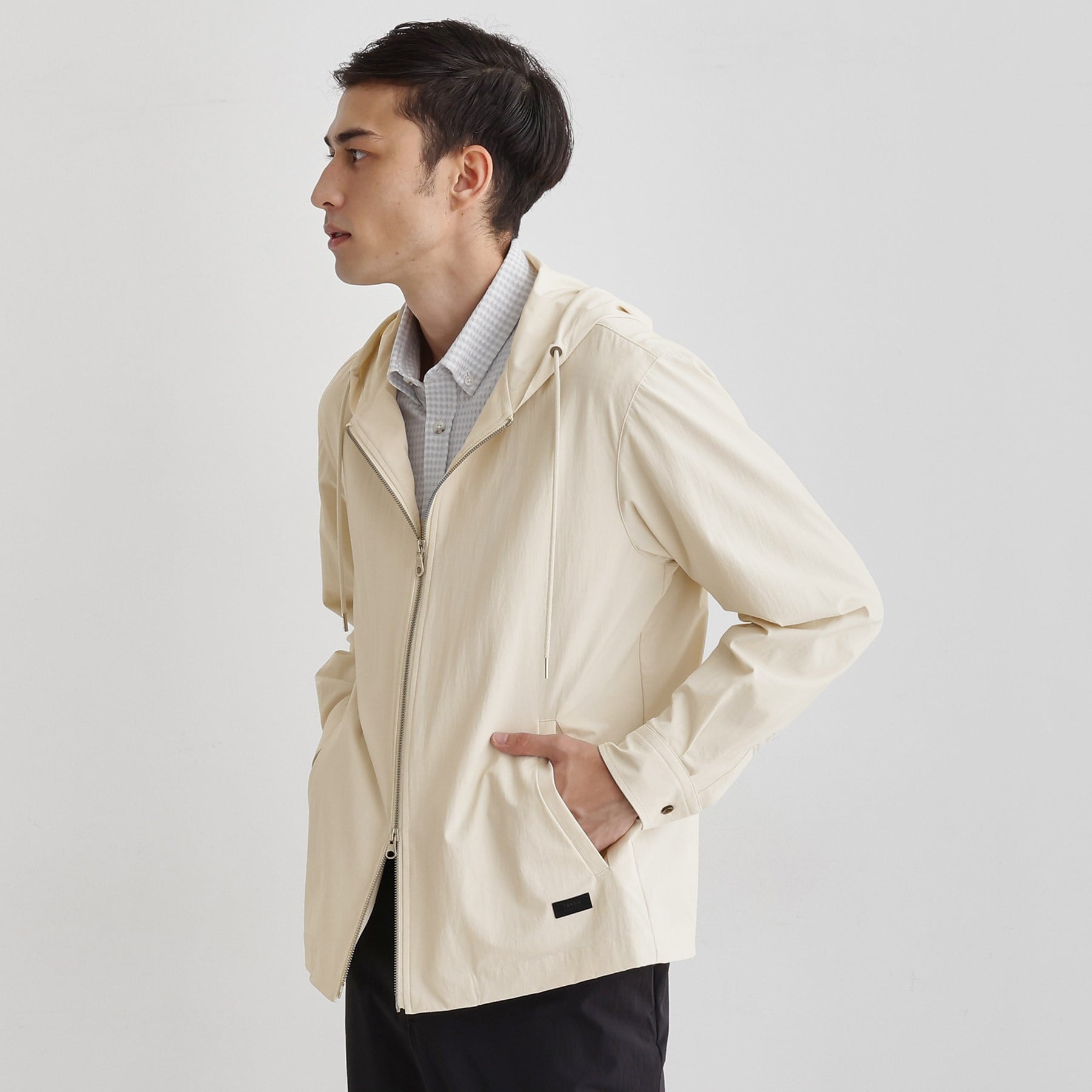 タケオキクチ TAKEO KIKUCHI 【Sサイズ~】360°ストレッチ ジップアップフードブルゾン (ブラック(019)) ブラック(019)