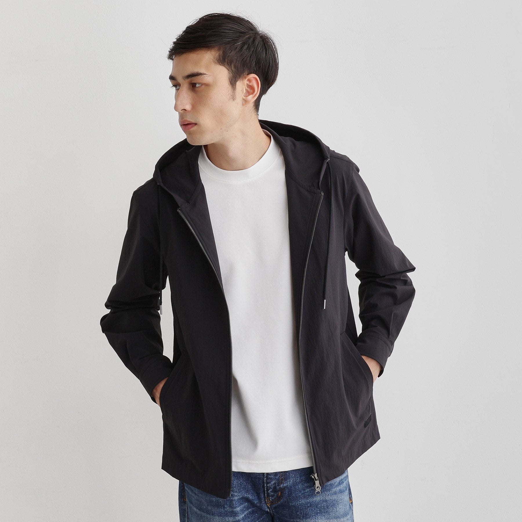 タケオキクチ TAKEO KIKUCHI 【Sサイズ~】360°ストレッチ ジップアップフードブルゾン (ブラック(019)) ブラック(019)