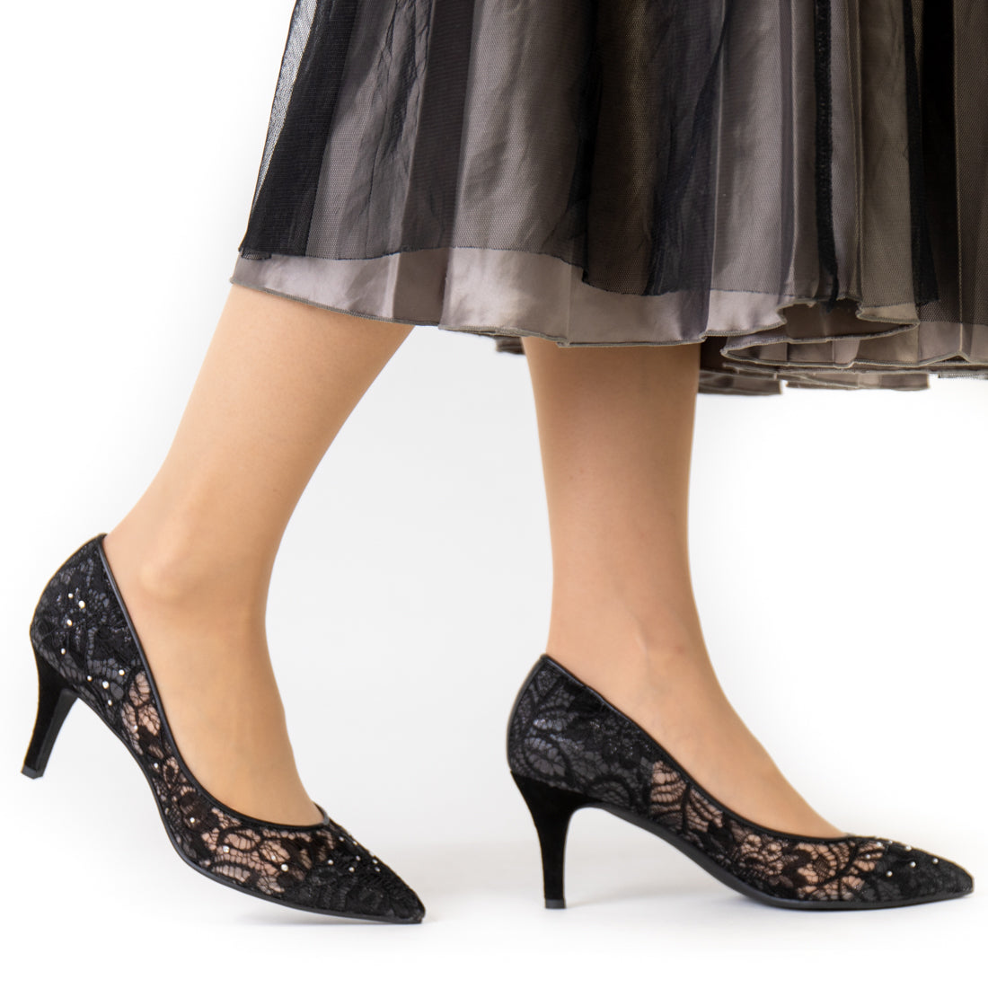 タラントン バイ ダイアナ TALANTON by DIANA ストーン付きチュールレースシアーヒールパンプス (黒生地) 黒生地