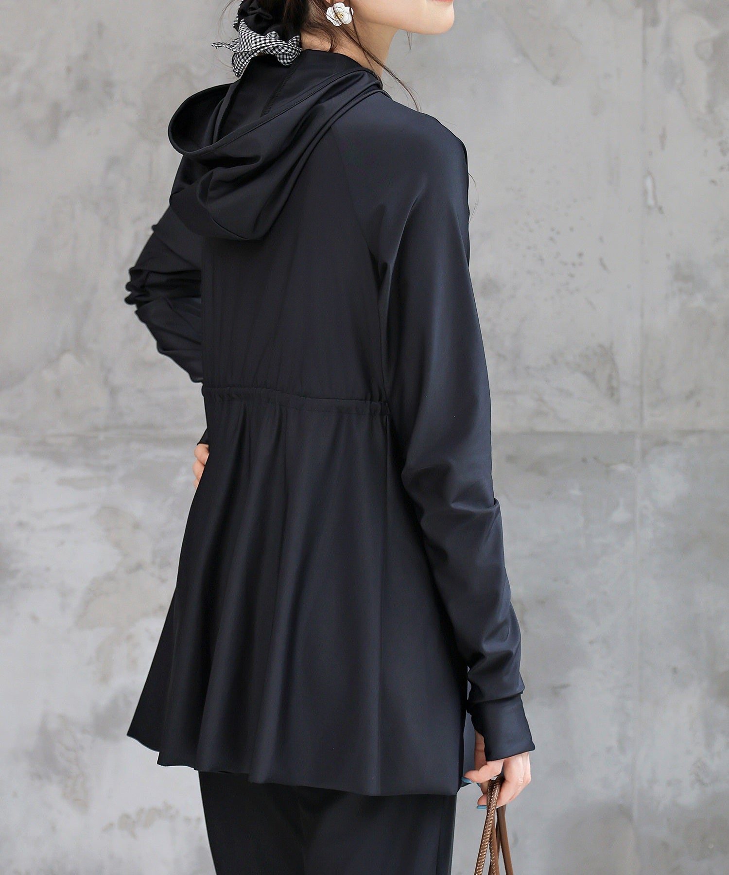 テディショップ Teddyshop 【UVカット率 99.9%以上】レディース水着 長袖フード付きハイネックジップアップ体型カバーラッシュガード (ブラック) ブラック