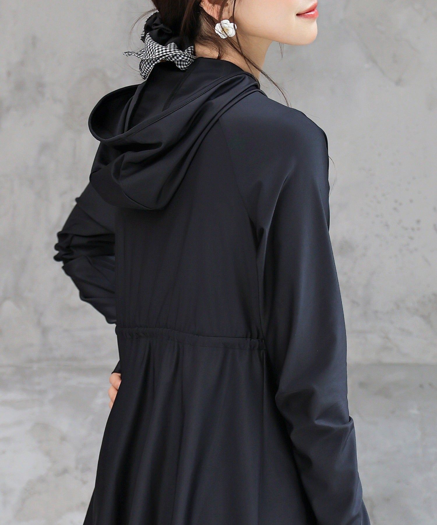 テディショップ Teddyshop 【UVカット率 99.9%以上】レディース水着 長袖フード付きハイネックジップアップ体型カバーラッシュガード (ブラック) ブラック