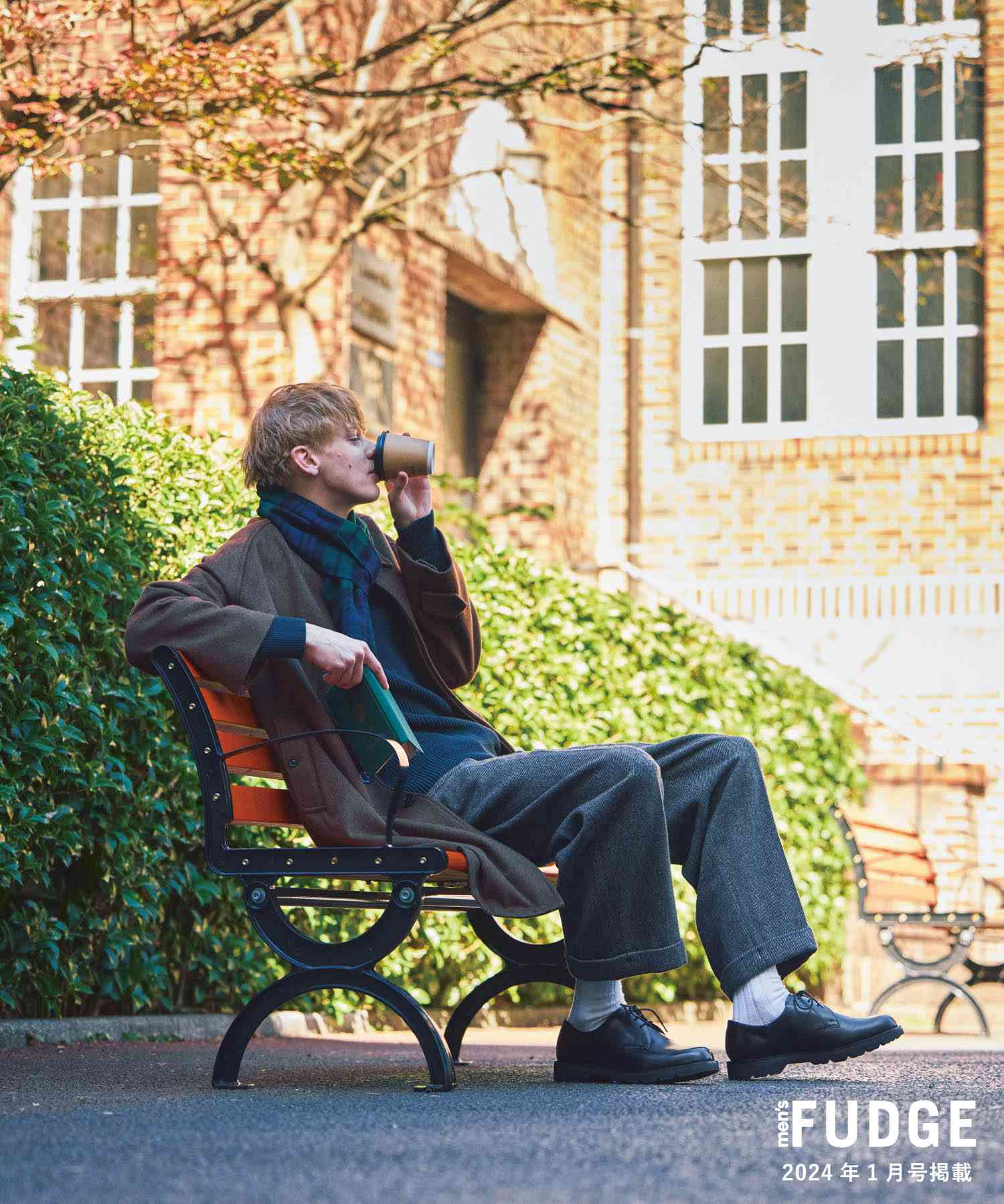 スリムフィット | ミニマルデザイン×ラギッド厚底 | プレーントウ ブラック