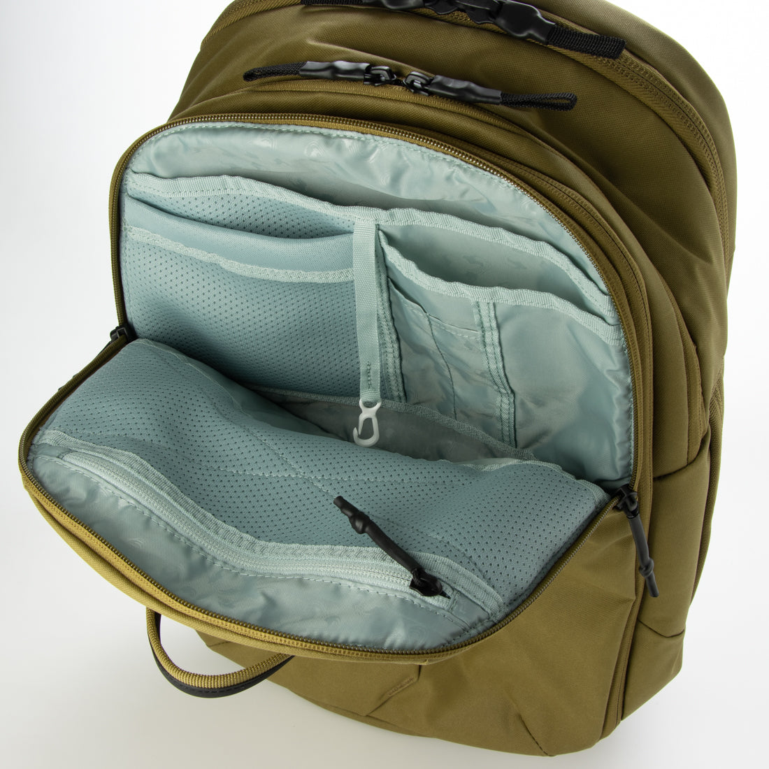 スーリー THULE Aion トラベルバックパック 28L バックパック (ヌートリア) ヌートリア