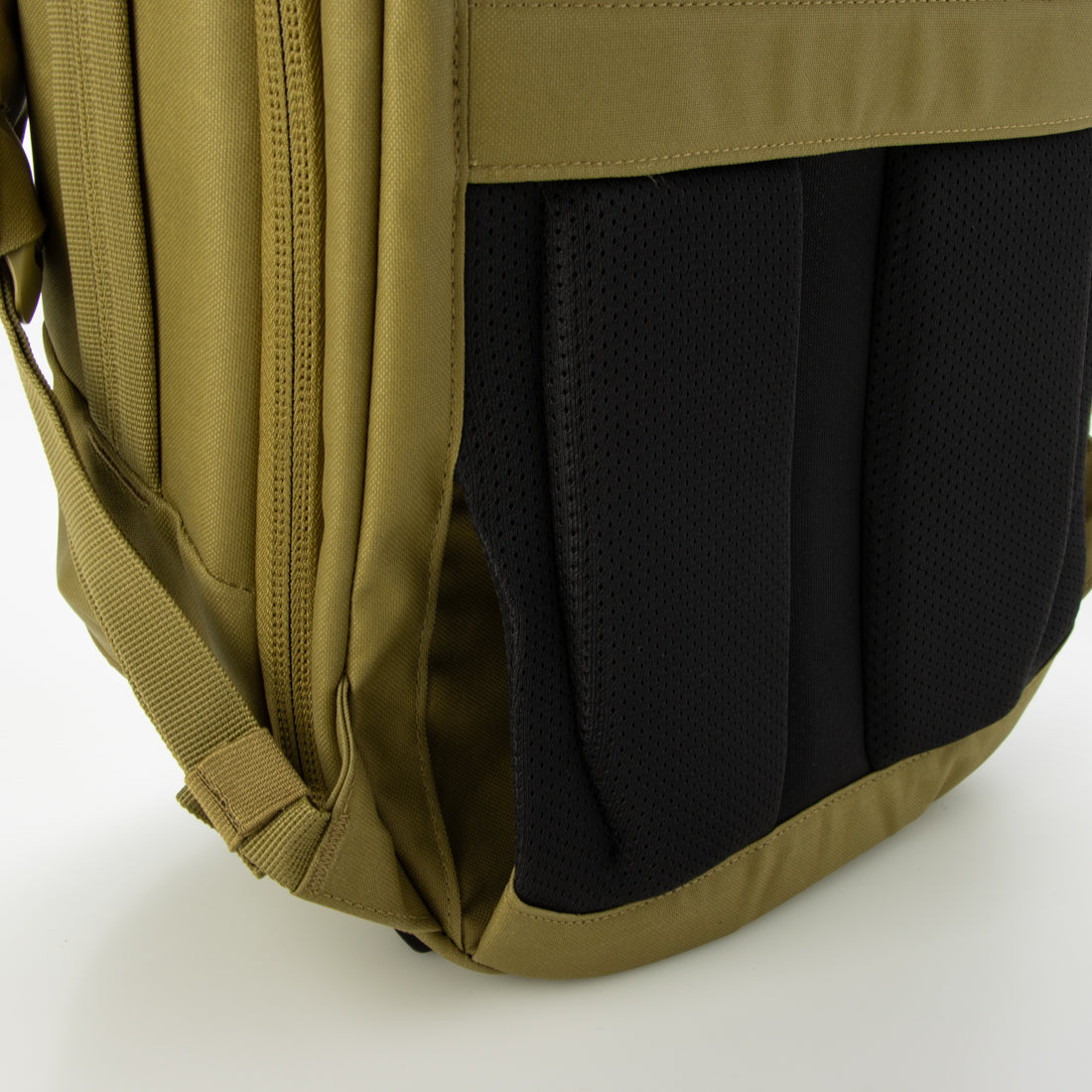 スーリー THULE Aion トラベルバックパック 28L バックパック (ヌートリア) ヌートリア