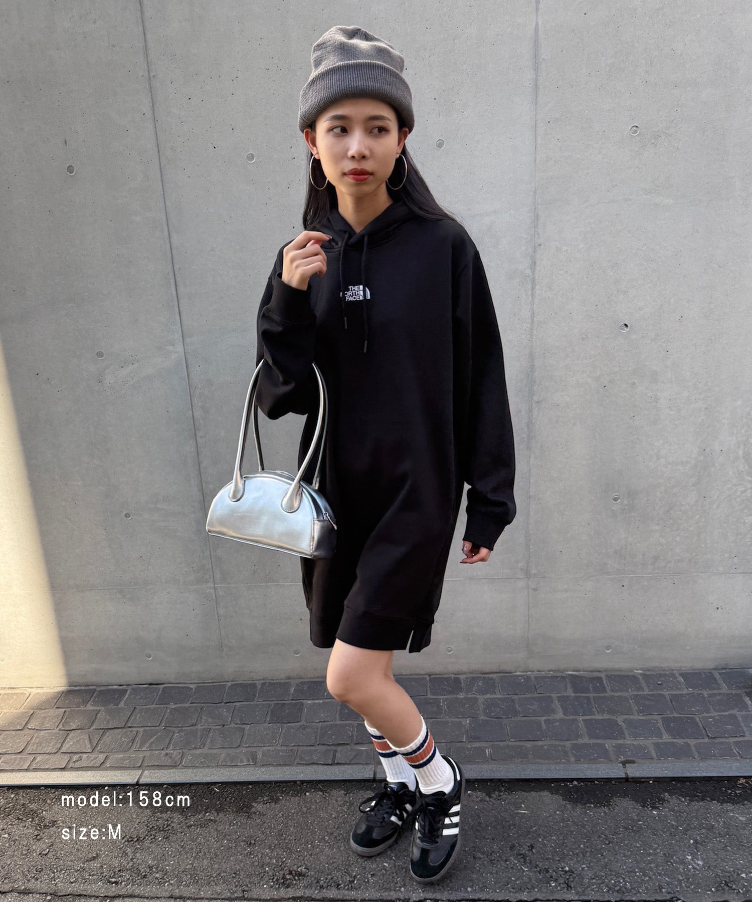 ザ・ノース・フェイス THE NORTH FACE 8EEE/W ESSENTIAL RELAXED HOODED DRESS パーカースウェットワンピース (ブラック) ブラック