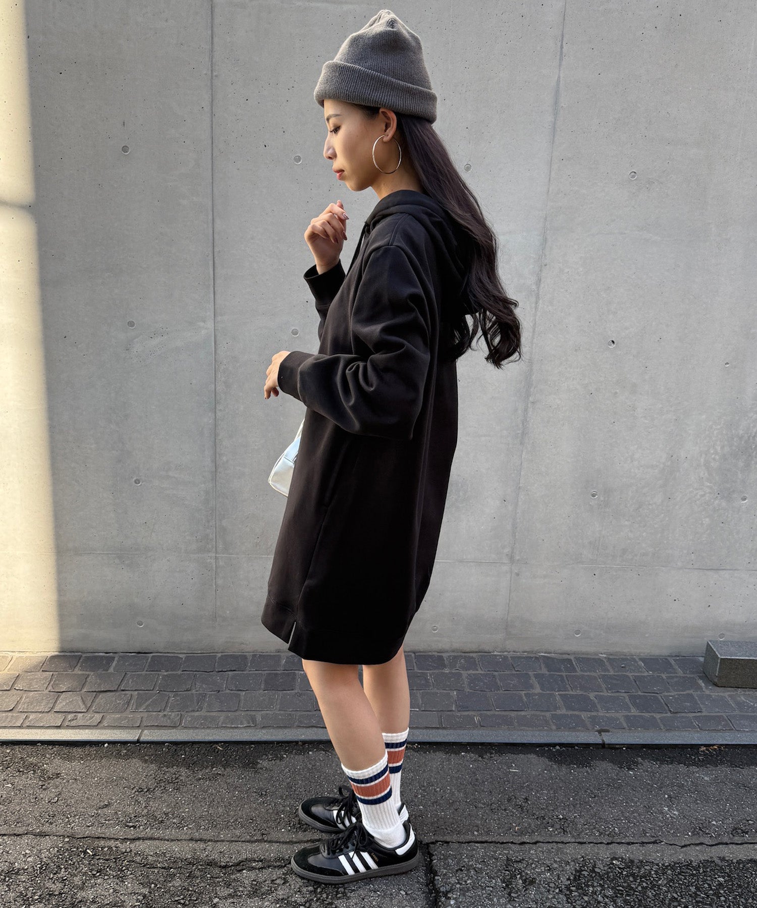 ザ・ノース・フェイス THE NORTH FACE 8EEE/W ESSENTIAL RELAXED HOODED DRESS パーカースウェットワンピース (ブラック) ブラック