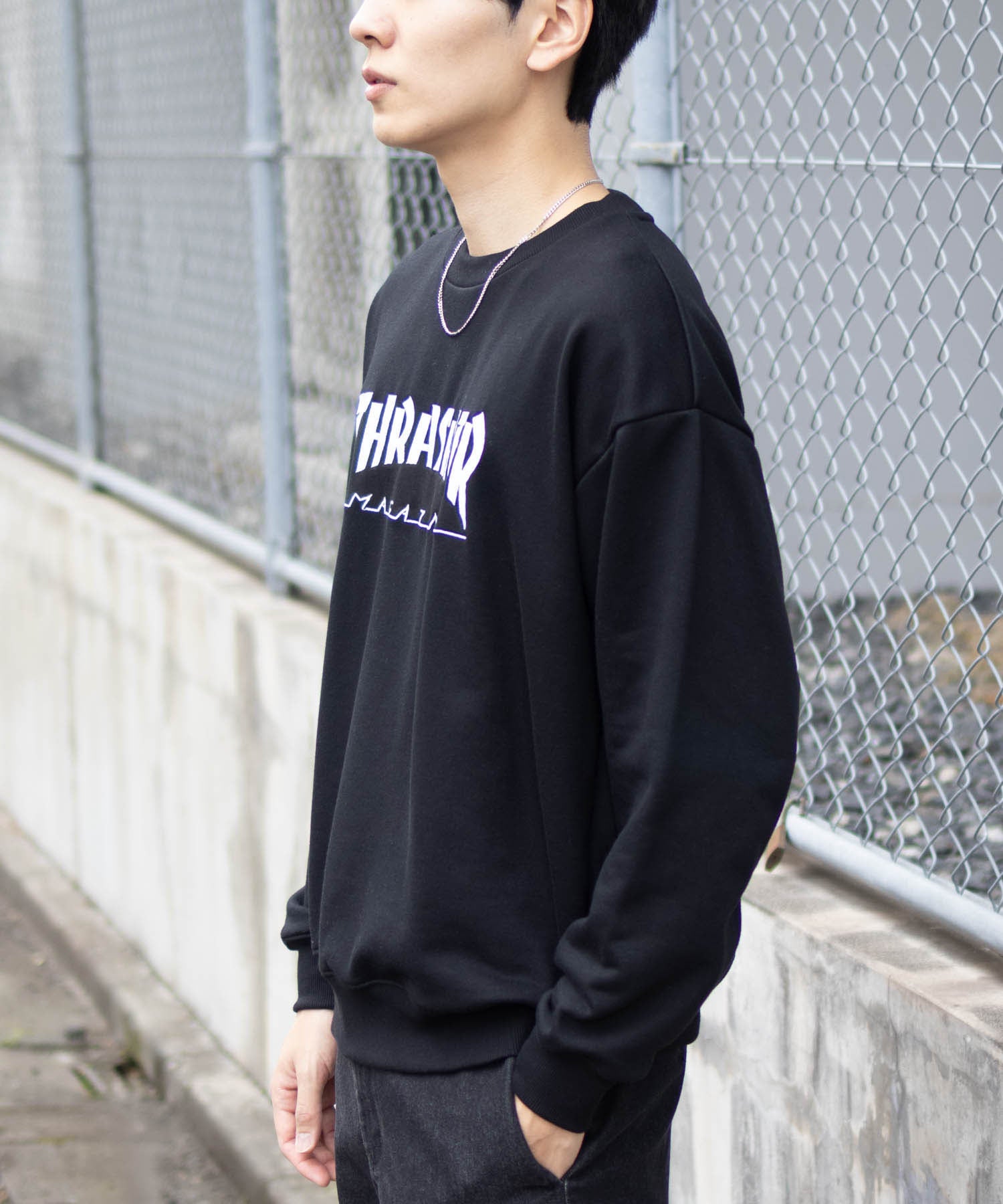 THRASHER Logo Crew Neck Sweatshirt