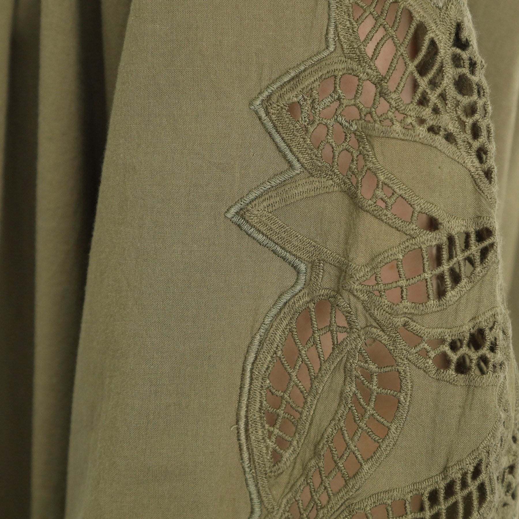 ザ ショップ ティーケー (ウィメン) THE SHOP TK(Women) キャンブリックボイル袖刺繍ブラウス (カーキ(027)) カーキ(027)