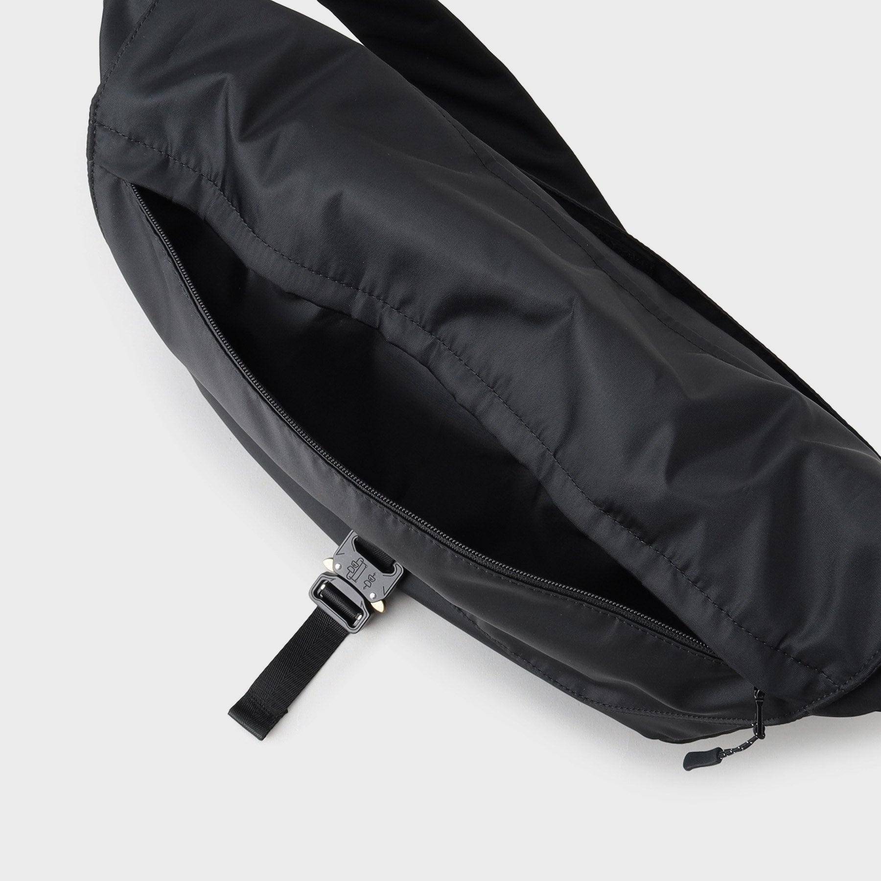 ザ ショップ ティーケー(メンズ) THE SHOP TK(Men) メタルバックルメッセンジャーバッグ (ブラック(019)) ブラック(019)