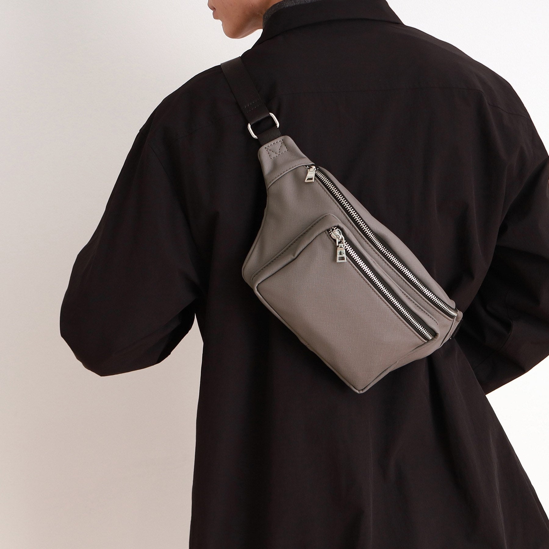 ザ ショップ ティーケー(メンズ) THE SHOP TK(Men) 2ポケットシュリンクボディバッグ (ブラック(019)) ブラック(019)