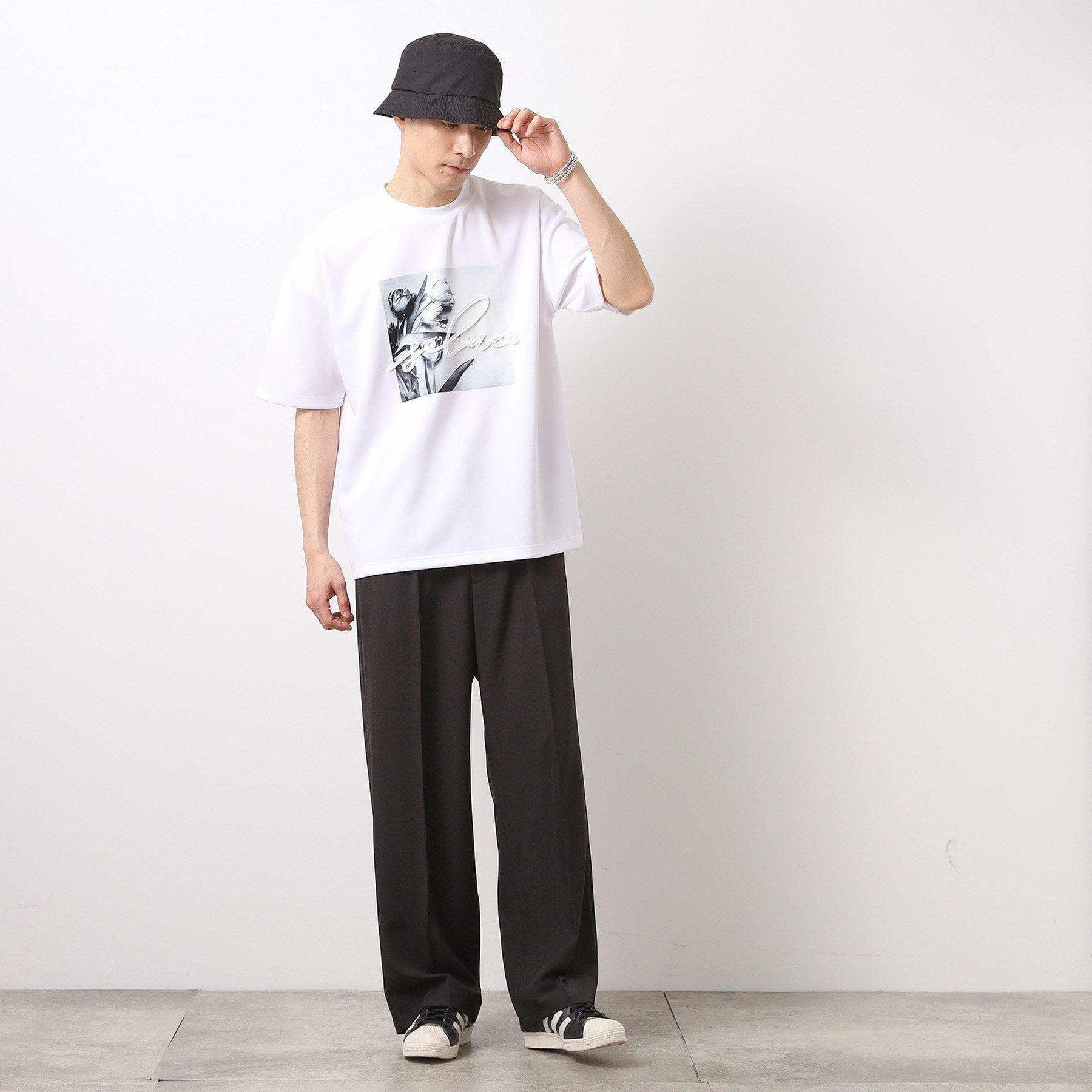 ザ ショップ ティーケー(メンズ) THE SHOP TK(Men) コード刺繍フォト半袖Tシャツ (ホワイト(001)) ホワイト(001)