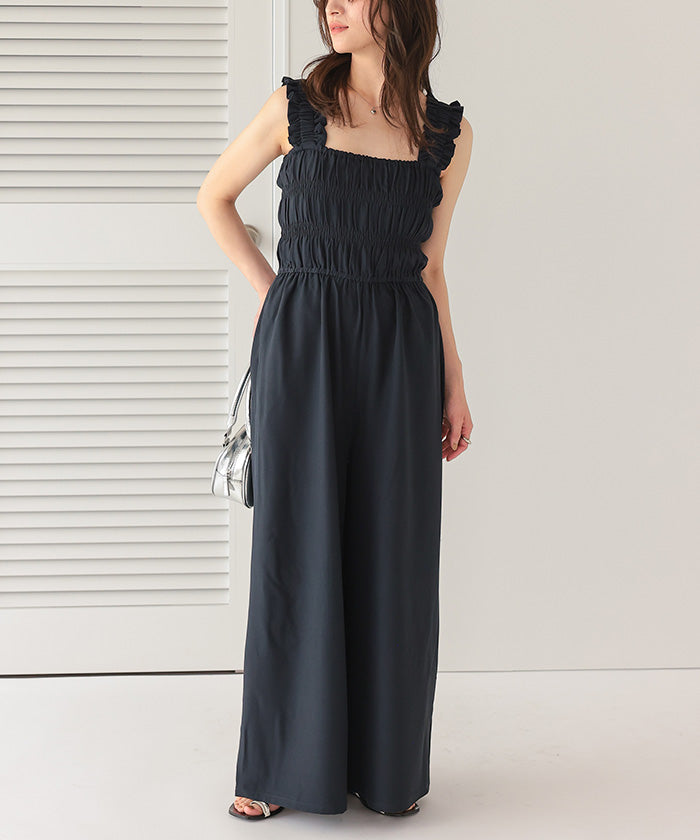 ティティベイト titivate 楽ちんきれいショルダーフリルシャーリングオールインワン (ネイビー) ネイビー