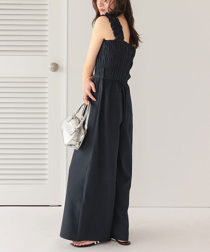 ティティベイト titivate 楽ちんきれいショルダーフリルシャーリングオールインワン (ネイビー) ネイビー