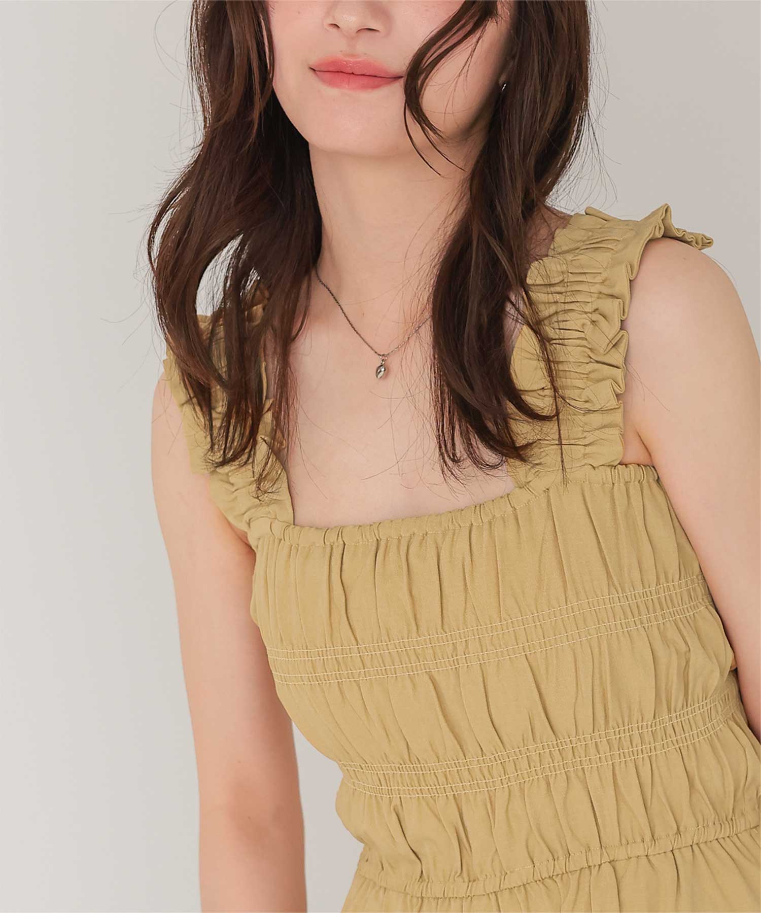 ティティベイト titivate 楽ちんきれいショルダーフリルシャーリングオールインワン (ネイビー) ネイビー