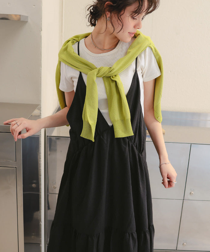 ティティベイト titivate Vネックフレアシルエットキャミソールワンピース (ブラック) ブラック