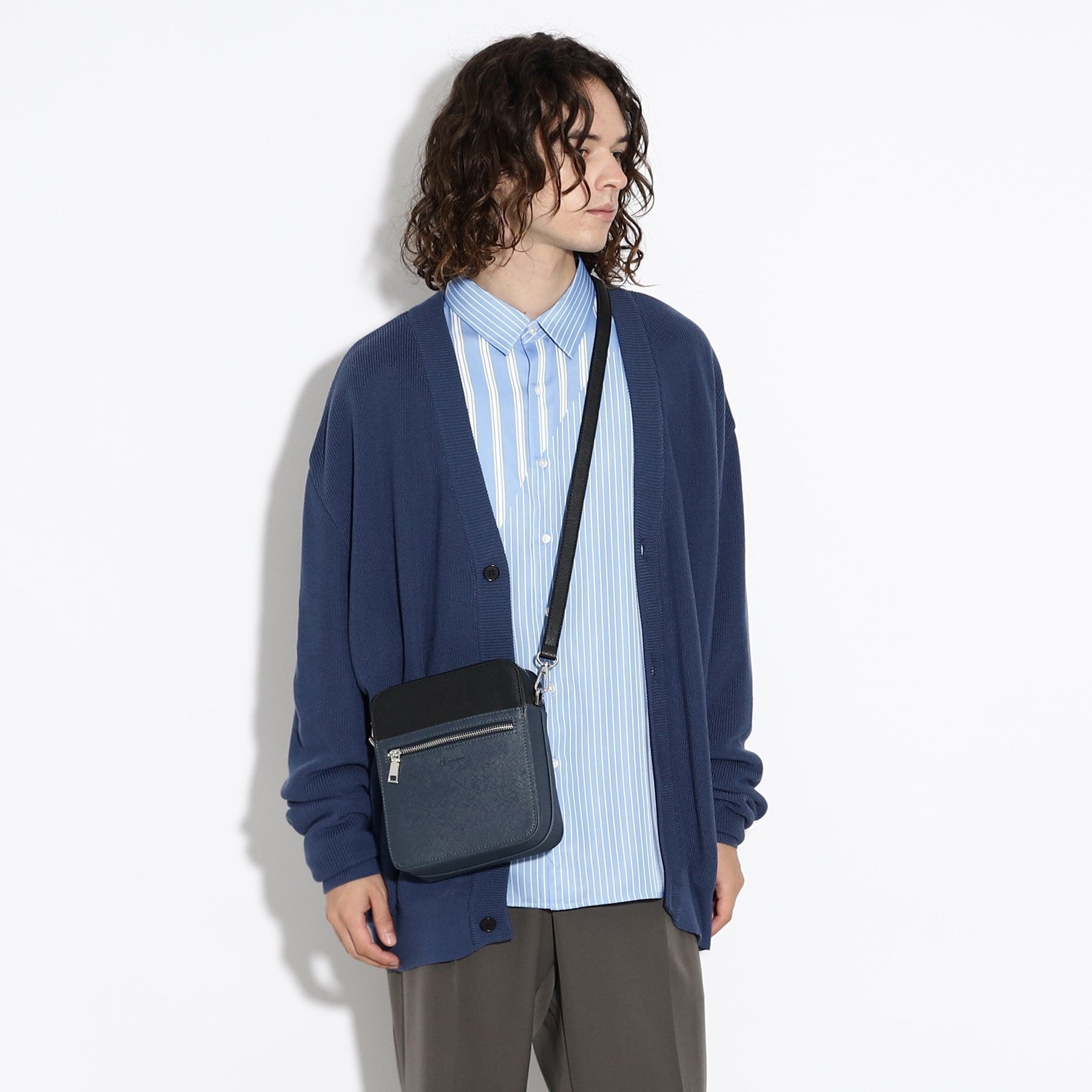 ティーケー タケオ キクチ tk.TAKEO KIKUCHI バイカラースクエアショルダーバッグ (ブラック(519)) ブラック(519)