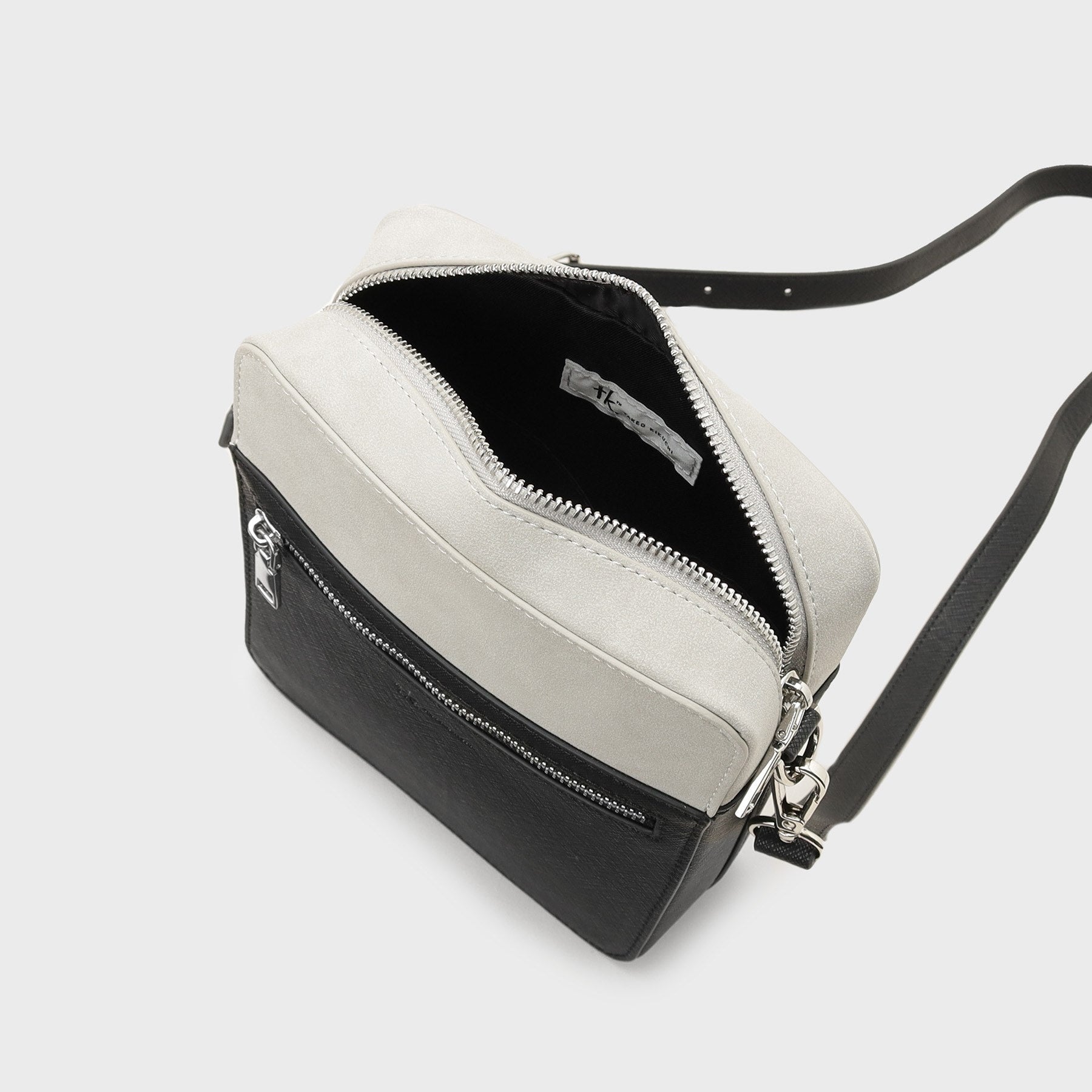 ティーケー タケオ キクチ tk.TAKEO KIKUCHI バイカラースクエアショルダーバッグ (ブラック(519)) ブラック(519)