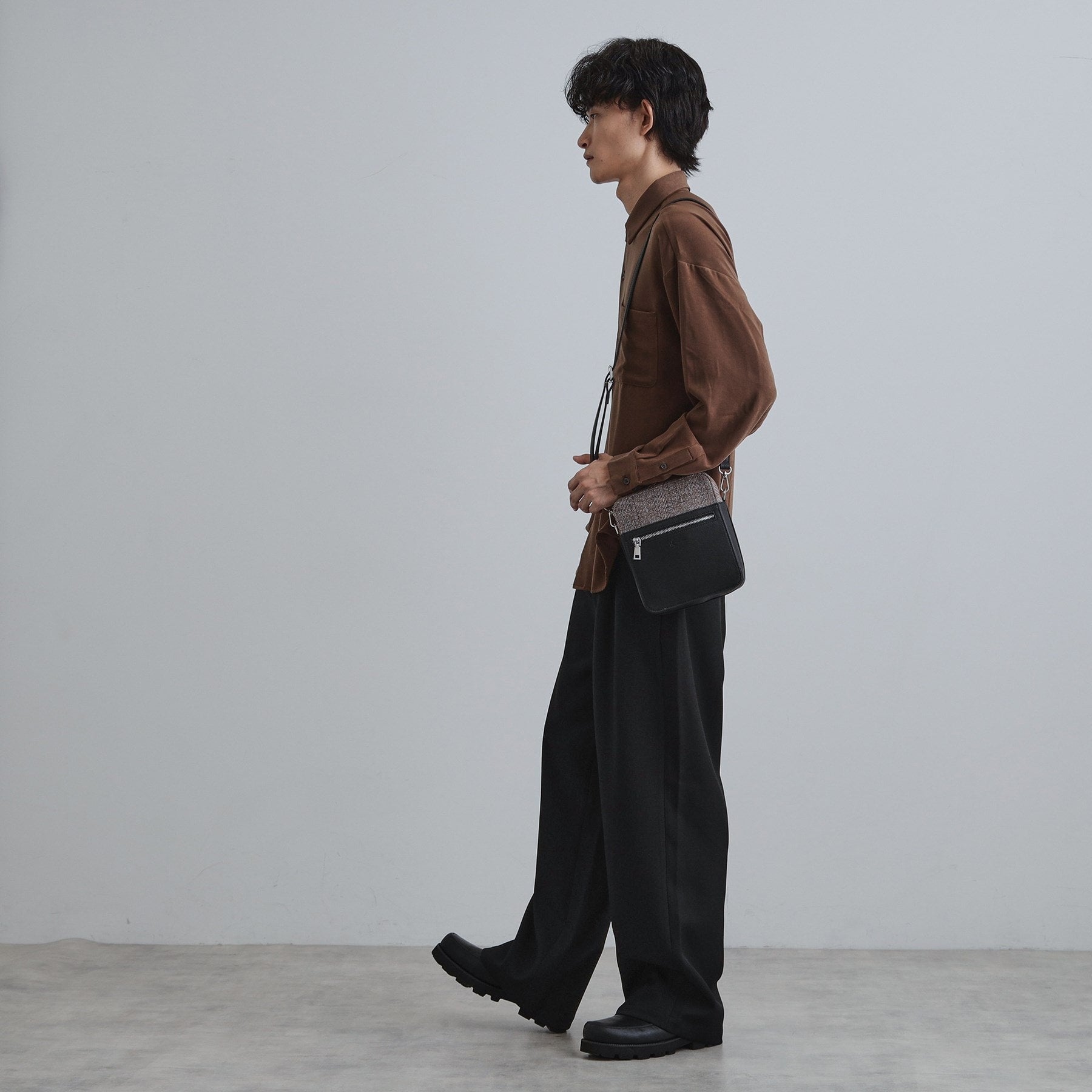 ティーケー タケオ キクチ tk.TAKEO KIKUCHI バイカラースクエアショルダーバッグ (ブラック(519)) ブラック(519)