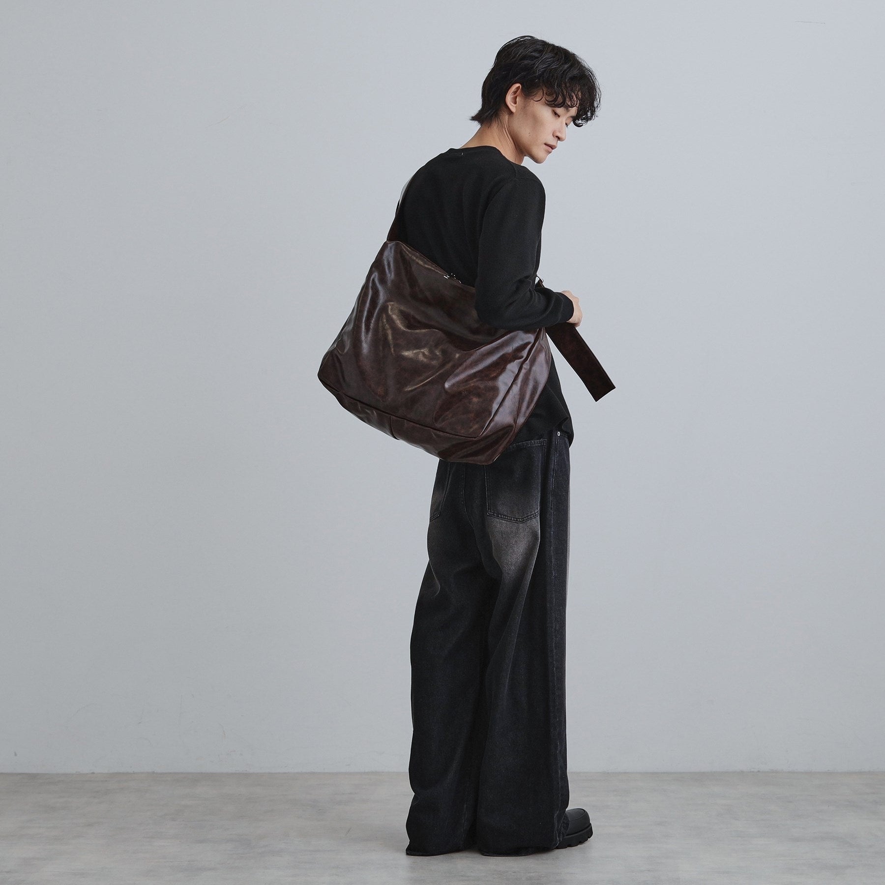 ティーケー タケオ キクチ tk.TAKEO KIKUCHI ルーズビッグショルダーバッグ/たすき掛け/ビッグ/A3サイズ収納可能 (ブラウン(944)) ブラウン(944)