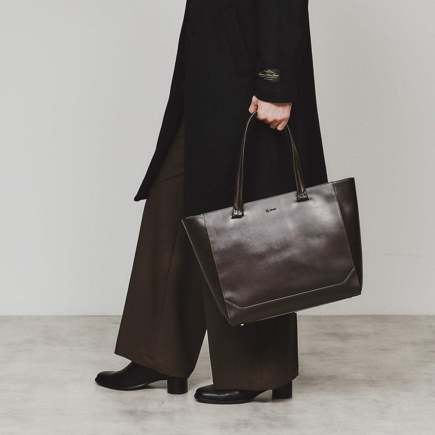 ティーケー タケオ キクチ tk.TAKEO KIKUCHI Refined Leather トートバッグ (ブラウン(043)) ブラウン(043)