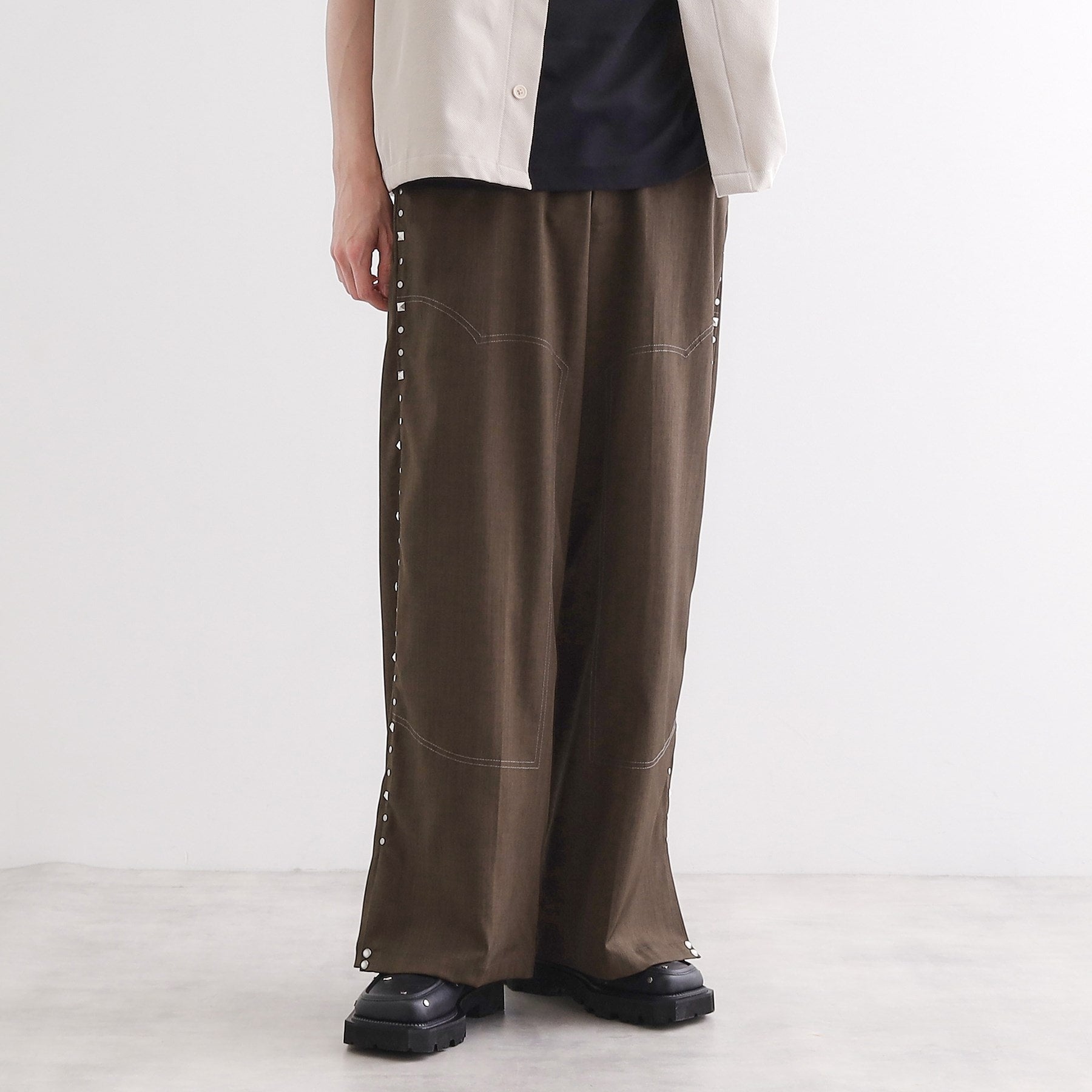 ティーケー タケオ キクチ tk.TAKEO KIKUCHI スタッズスラックス (ブラック(019)) ブラック(019)