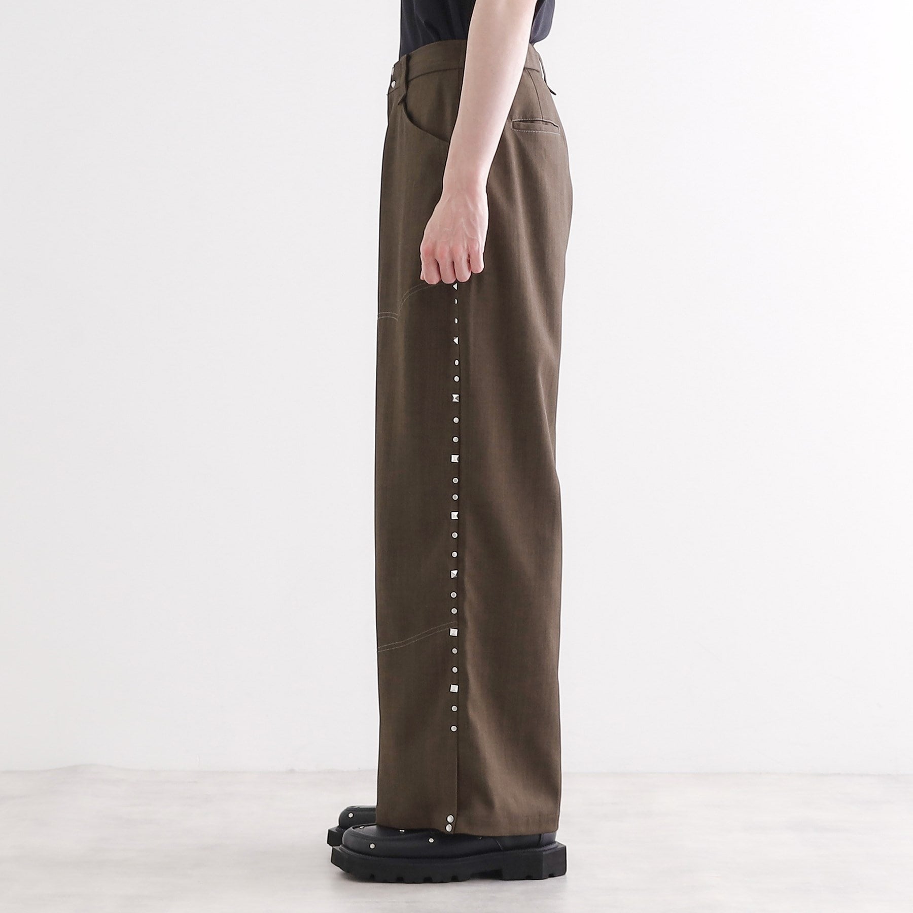 ティーケー タケオ キクチ tk.TAKEO KIKUCHI スタッズスラックス (ブラック(019)) ブラック(019)