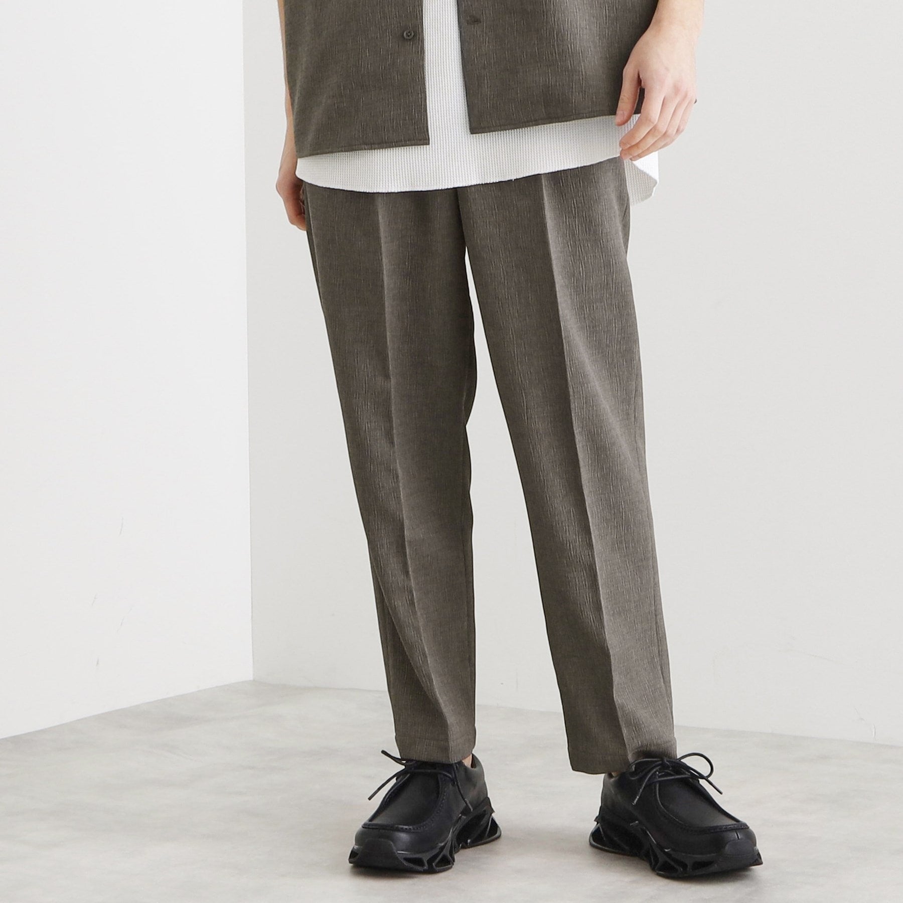 ティーケー タケオ キクチ tk.TAKEO KIKUCHI 【セットアップ対応】テッククレープルーズテーパードパンツ (ブラウン(044)) ブラウン(044)