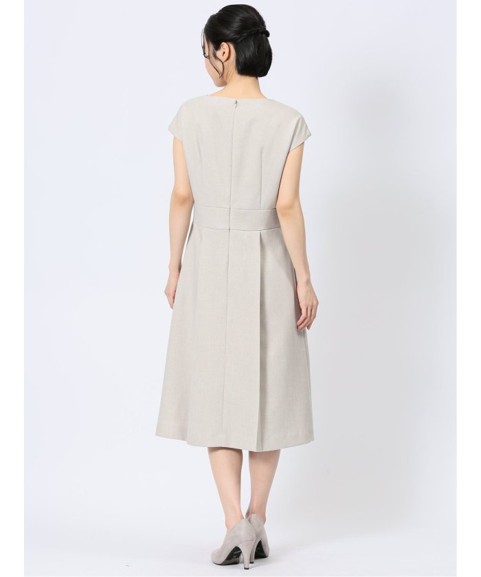 ストレッチウォッシャブル シャーク タックワンピース ベージュ(セットアップ可能) (ベージュ) ベージュ