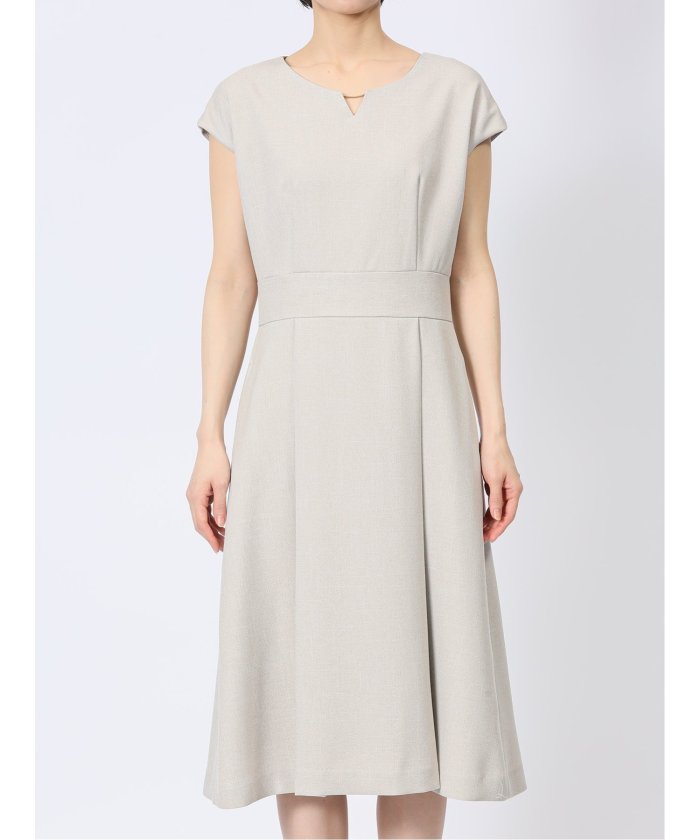 ストレッチウォッシャブル シャーク タックワンピース ベージュ(セットアップ可能) (ベージュ) ベージュ