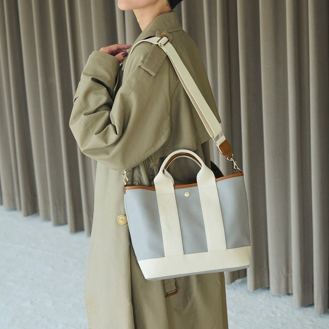 トプカピ TOPKAPI スコッチグレイン ネオレザー トート バッグ ショルダー付き M (ライトグレー) ライトグレー