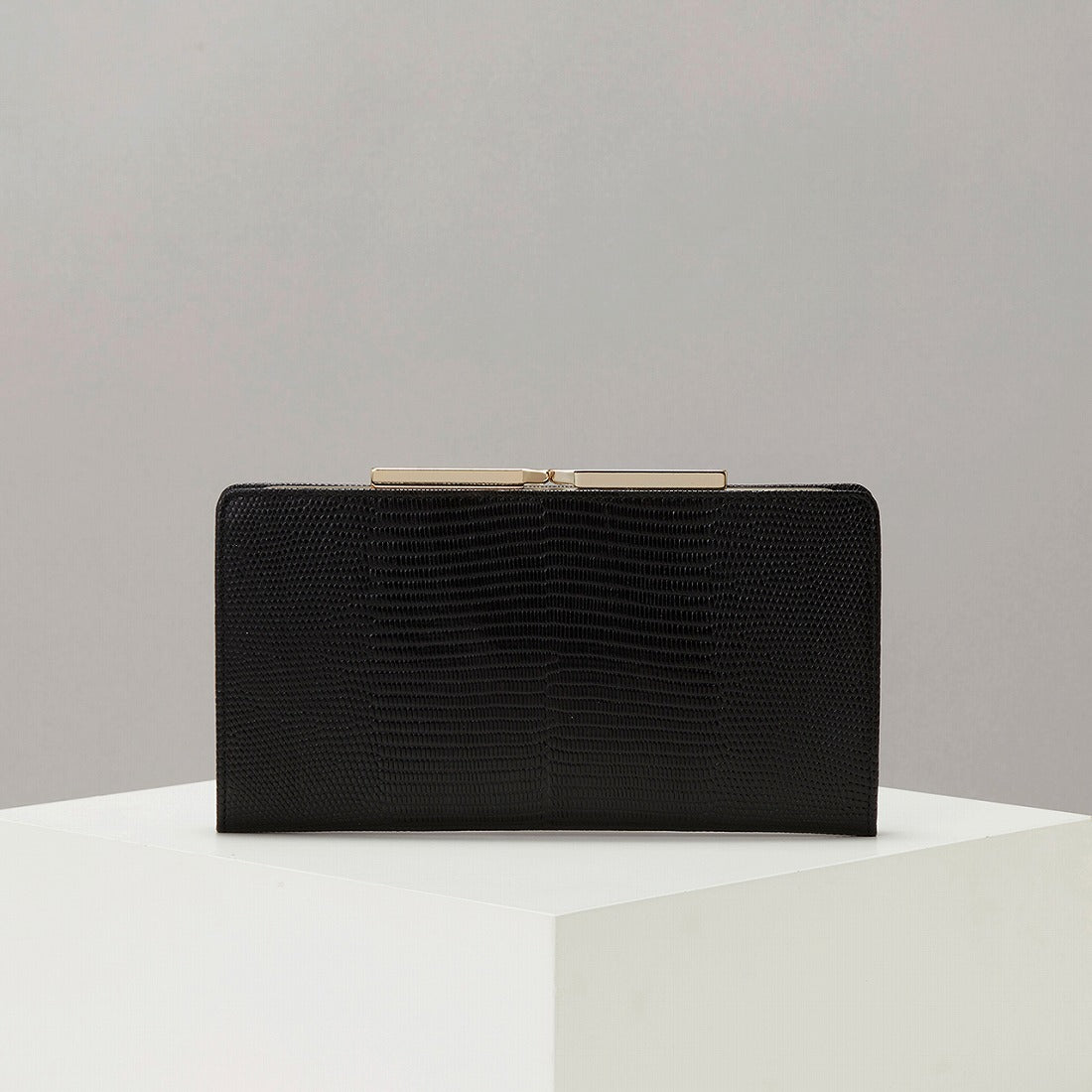 TOPKAPI LUCIA Italian leather, lizard embossed, clasp purse