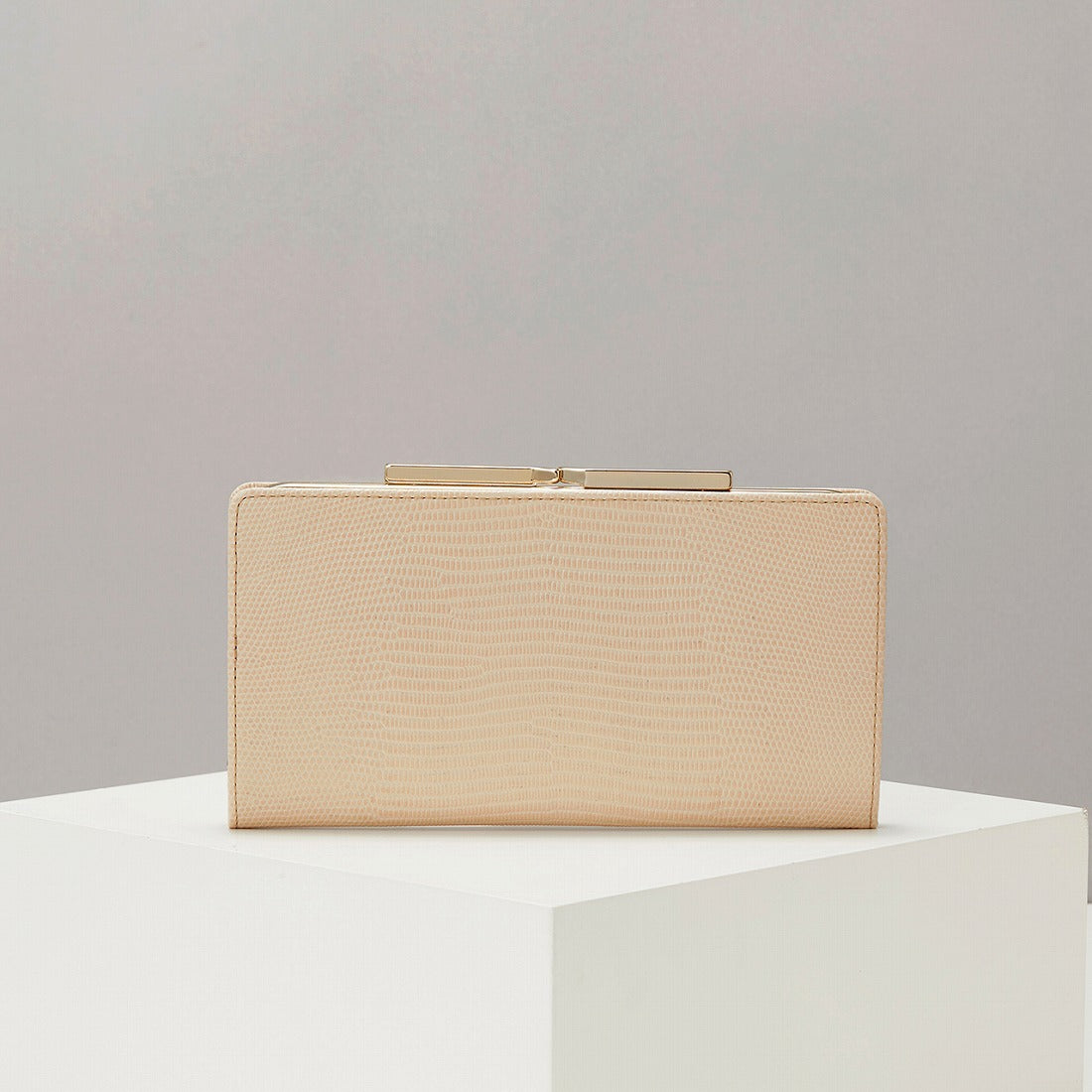 TOPKAPI LUCIA Italian leather, lizard embossed, clasp purse