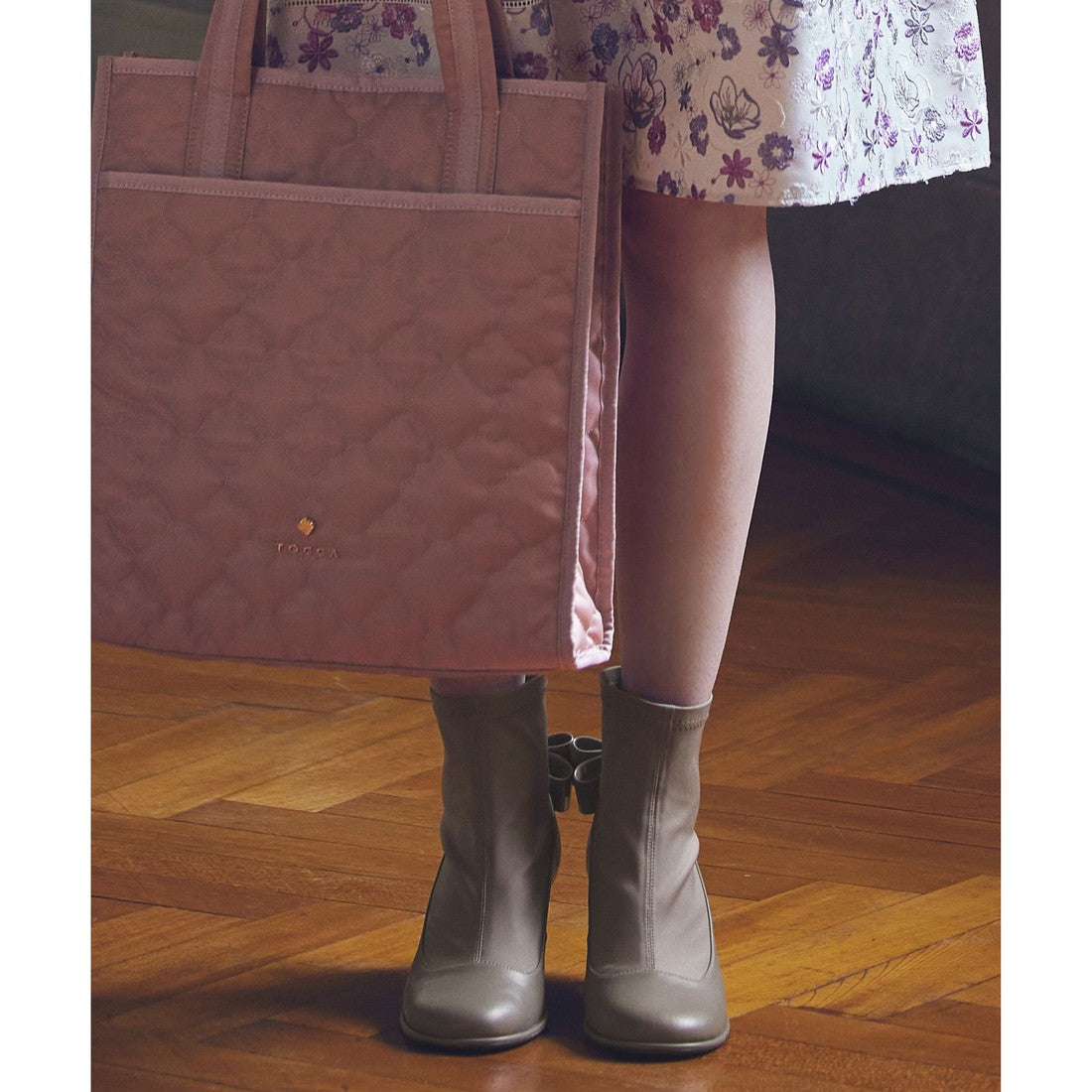 TOCCA BACK RIBBON SHORTBOOTS ショートブーツ (ベージュ系) ベージュ系