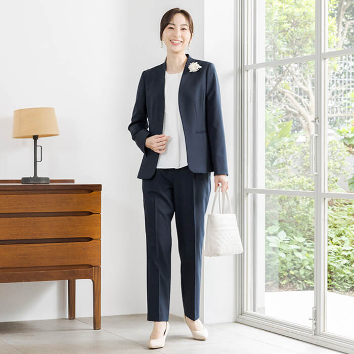 トウキョウソワール 東京ソワール WEB限定|定番のネイビーパンツセットアップ (ネイビー) ネイビー