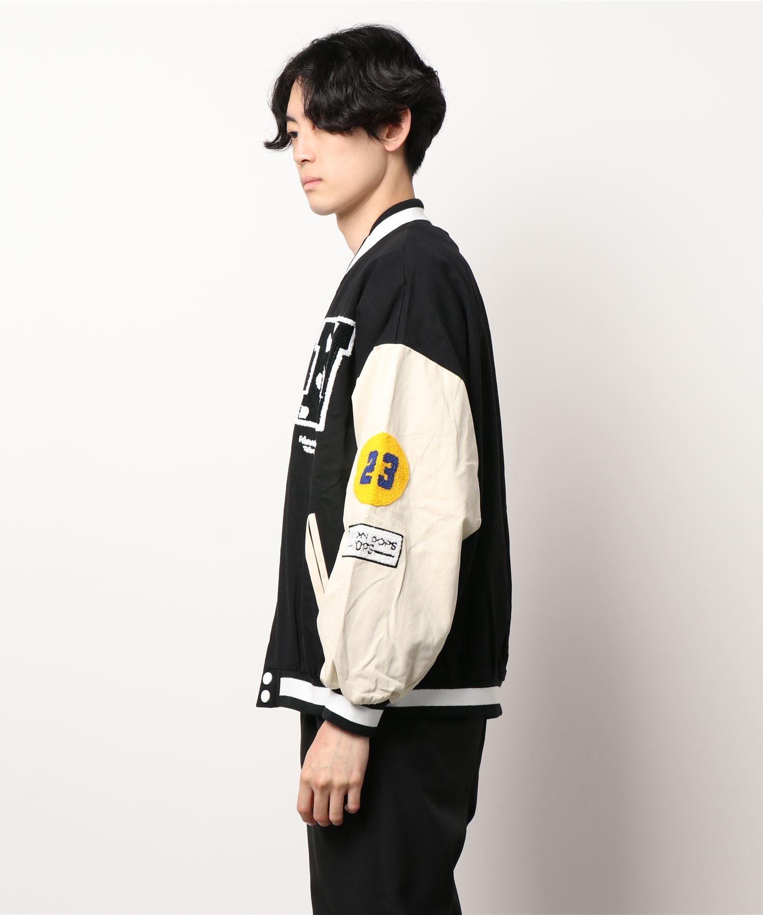 フック HOOK HOOK新作 ユニセックス アメカジ袖配色切り替えドッキングブルゾン ワッペン刺繍入り (レッド) レッド