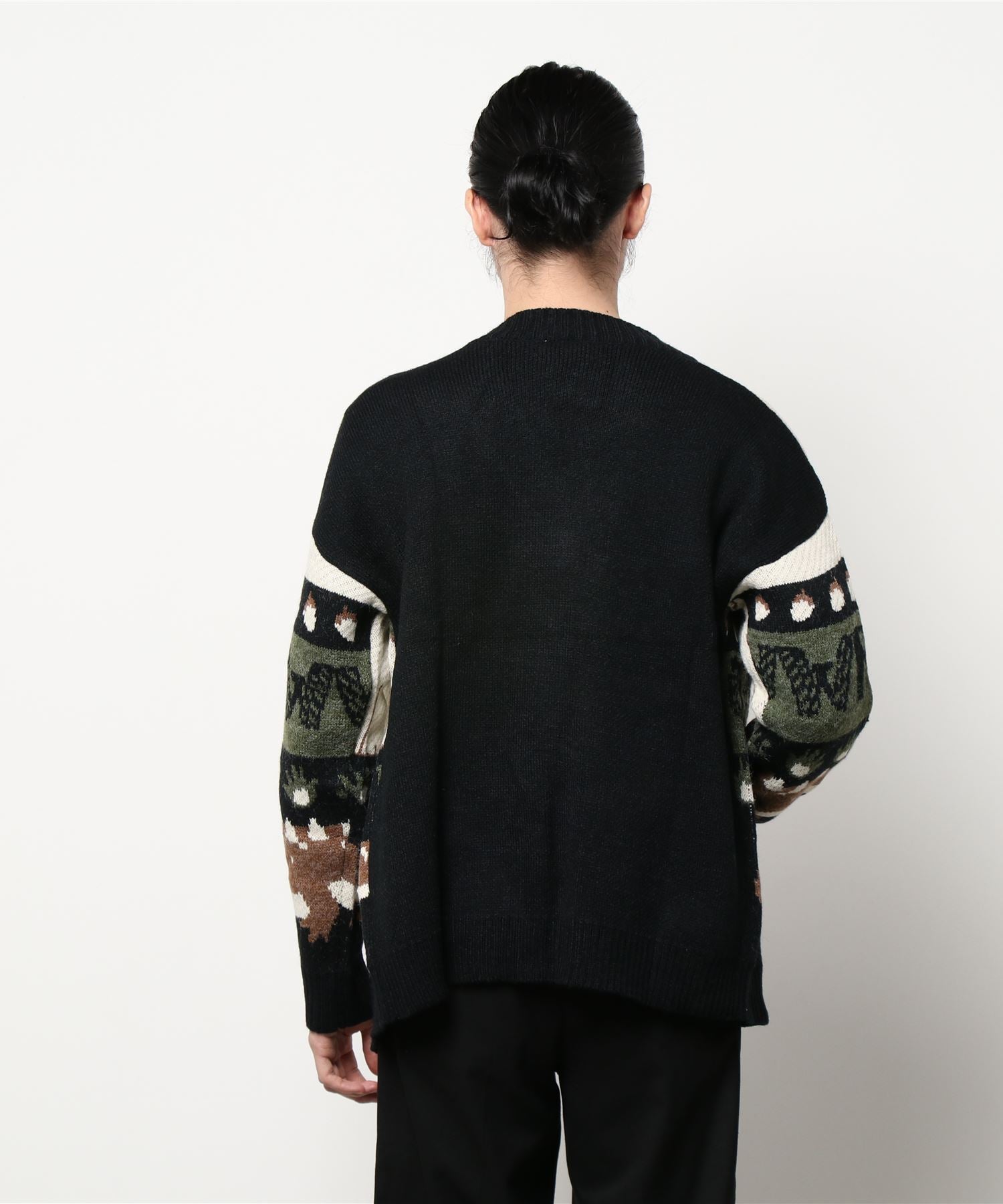 Hook HOOK 【HOOK】 Retro-style patchwork pattern rabbit illustration cardigan