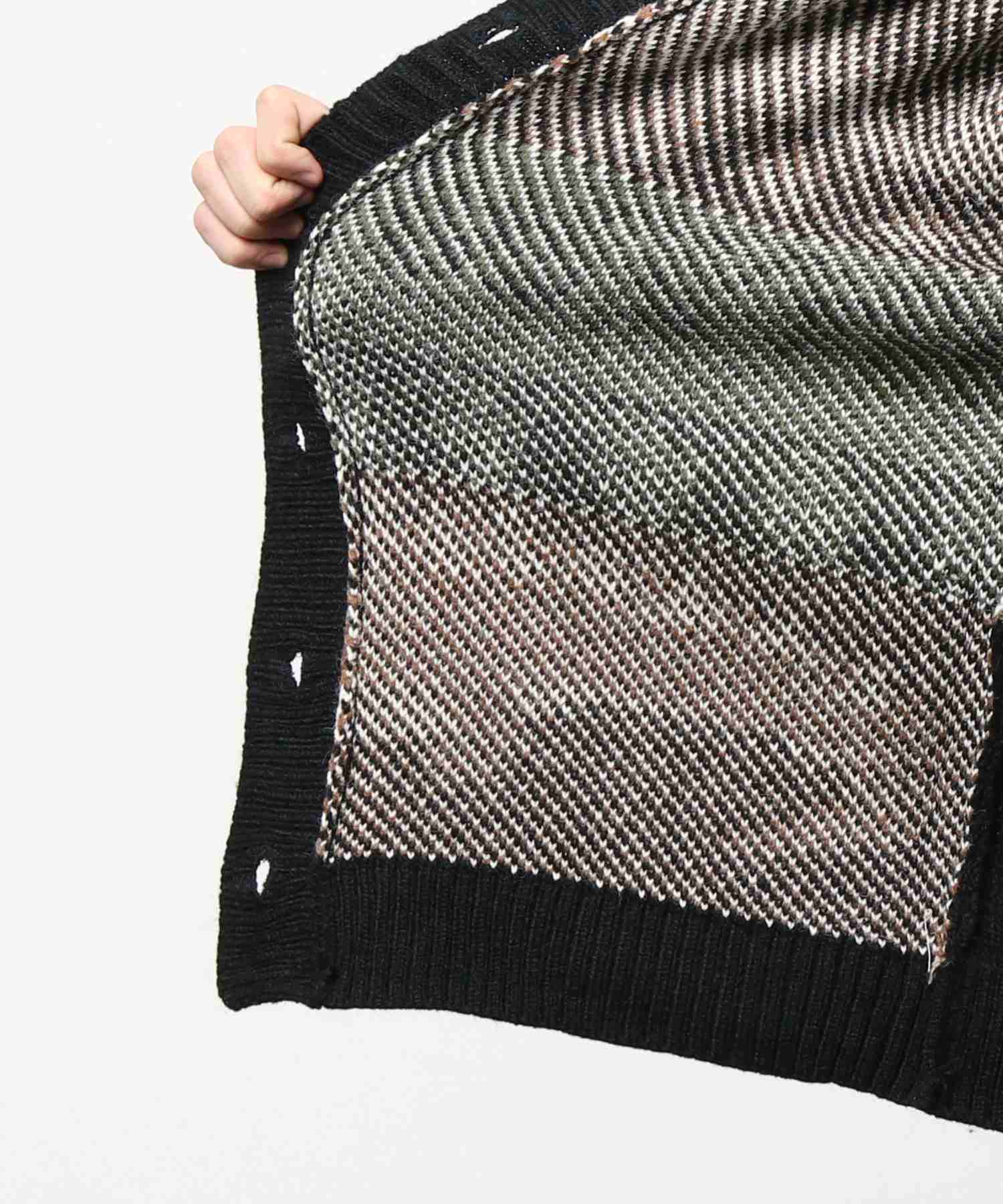 Hook HOOK 【HOOK】 Retro-style patchwork pattern rabbit illustration cardigan