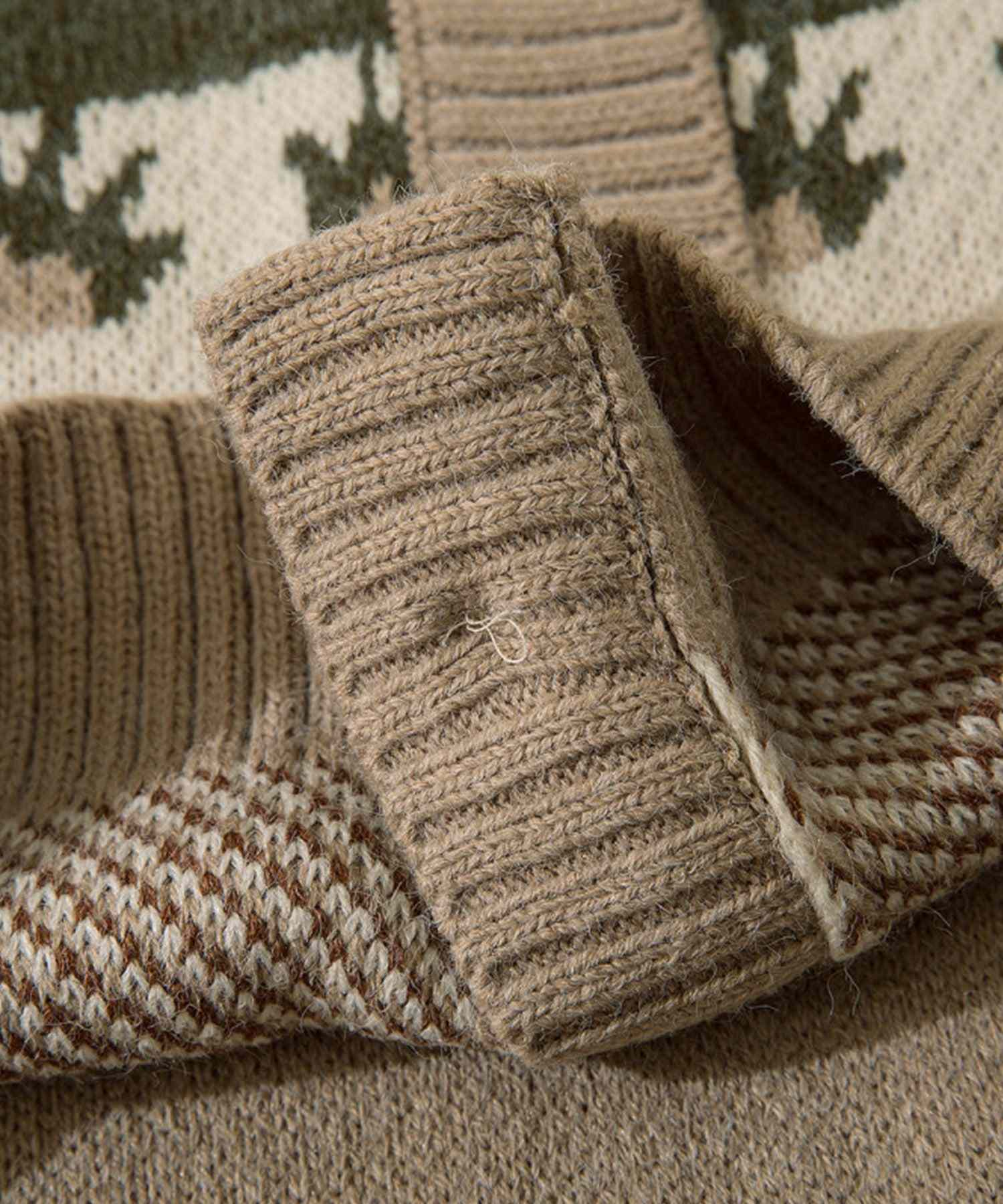 Hook HOOK 【HOOK】 Retro-style patchwork pattern rabbit illustration cardigan