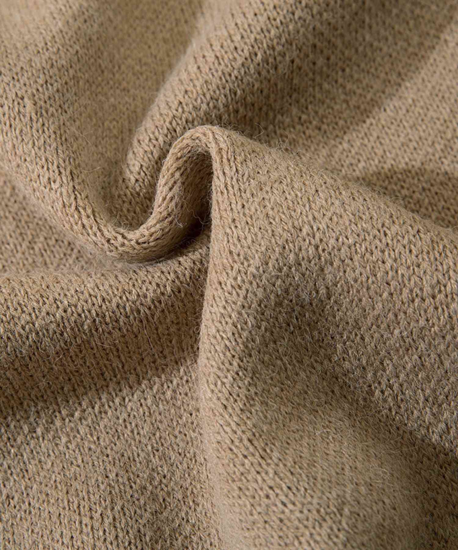 Hook HOOK 【HOOK】 Retro-style patchwork pattern rabbit illustration cardigan