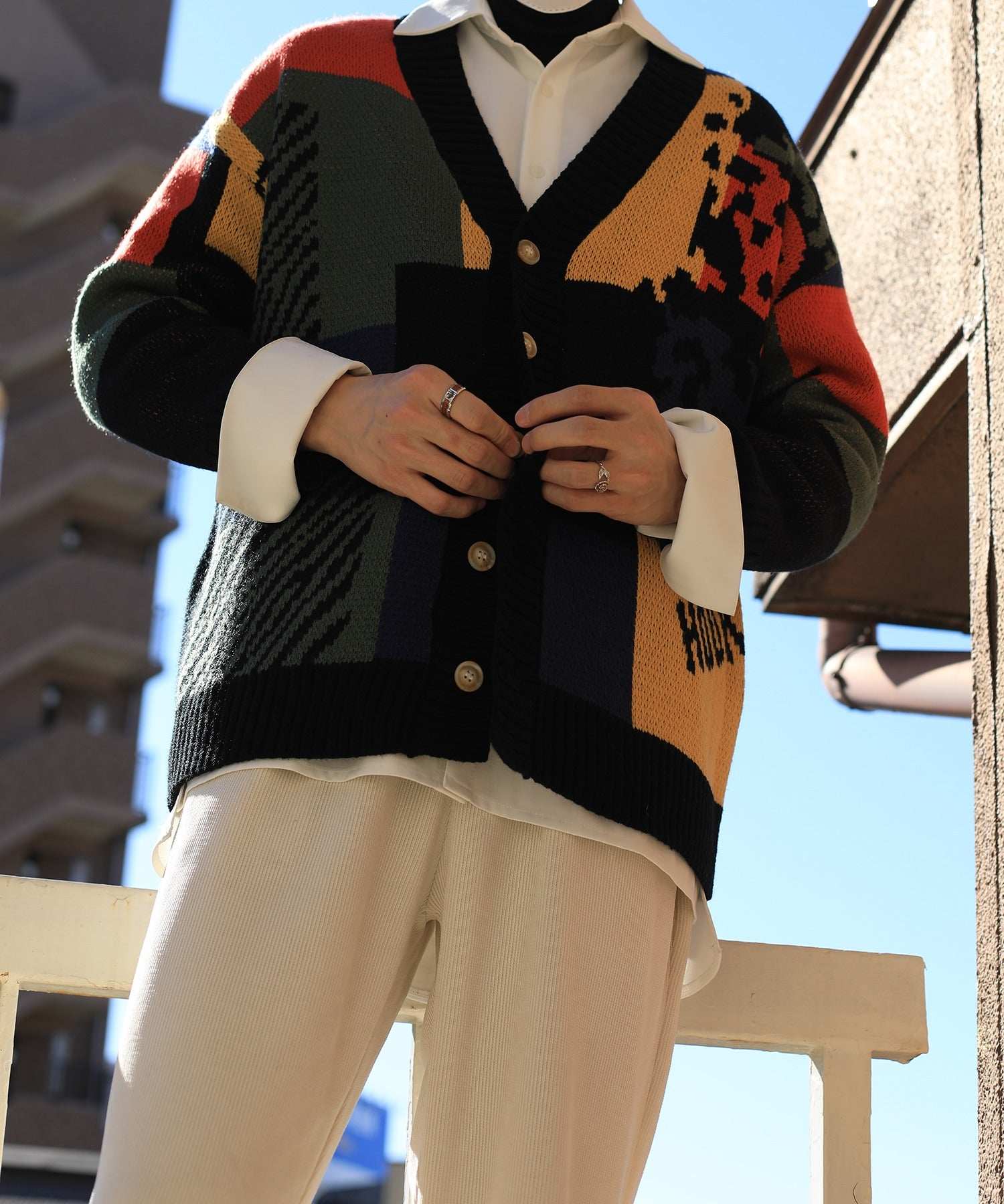 フック HOOK 【HOOK】ーoriginalー レトロ調アニマル・配色パッチワークニットカーディガン (アイボリー) アイボリー