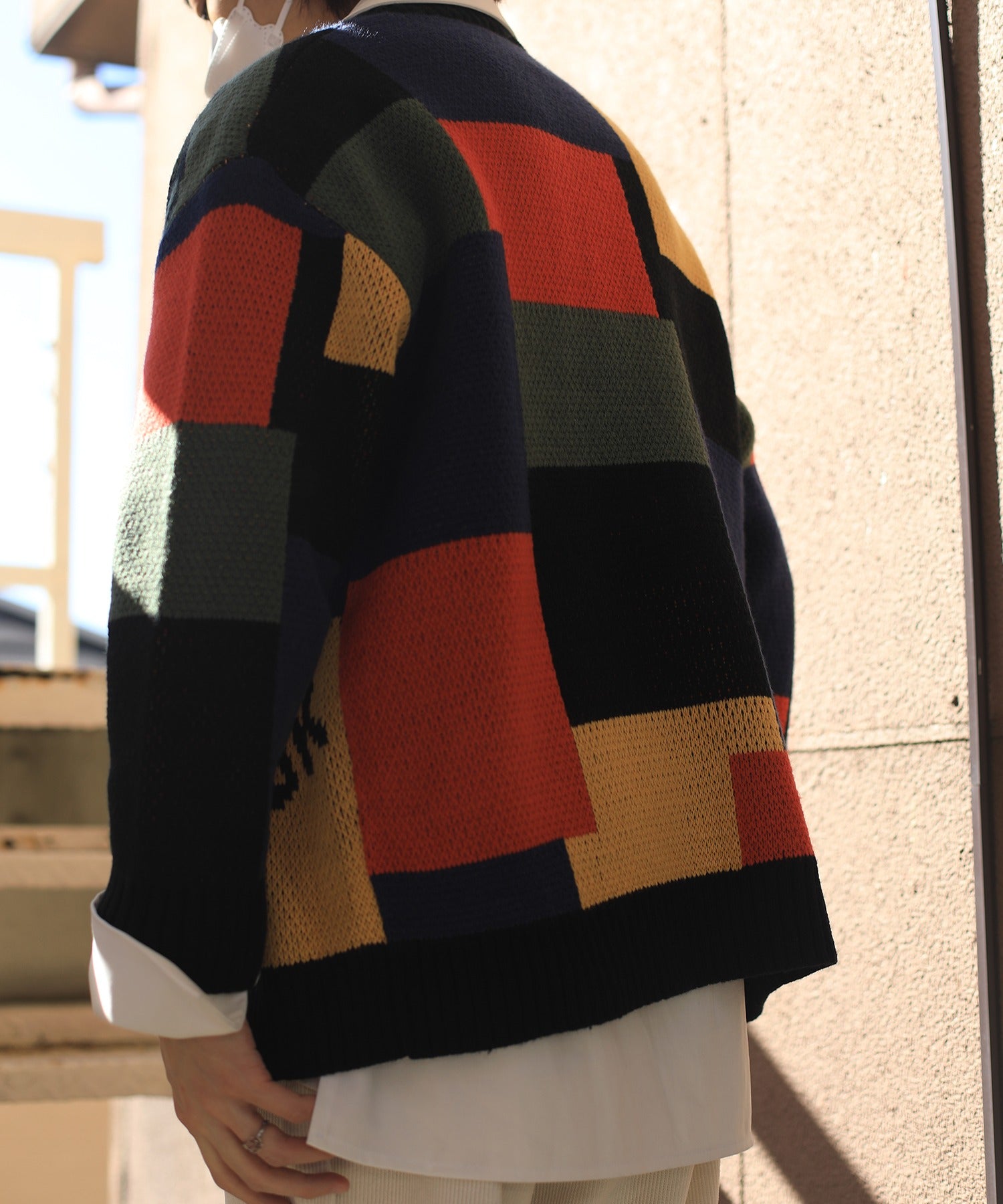 フック HOOK 【HOOK】ーoriginalー レトロ調アニマル・配色パッチワークニットカーディガン (アイボリー) アイボリー