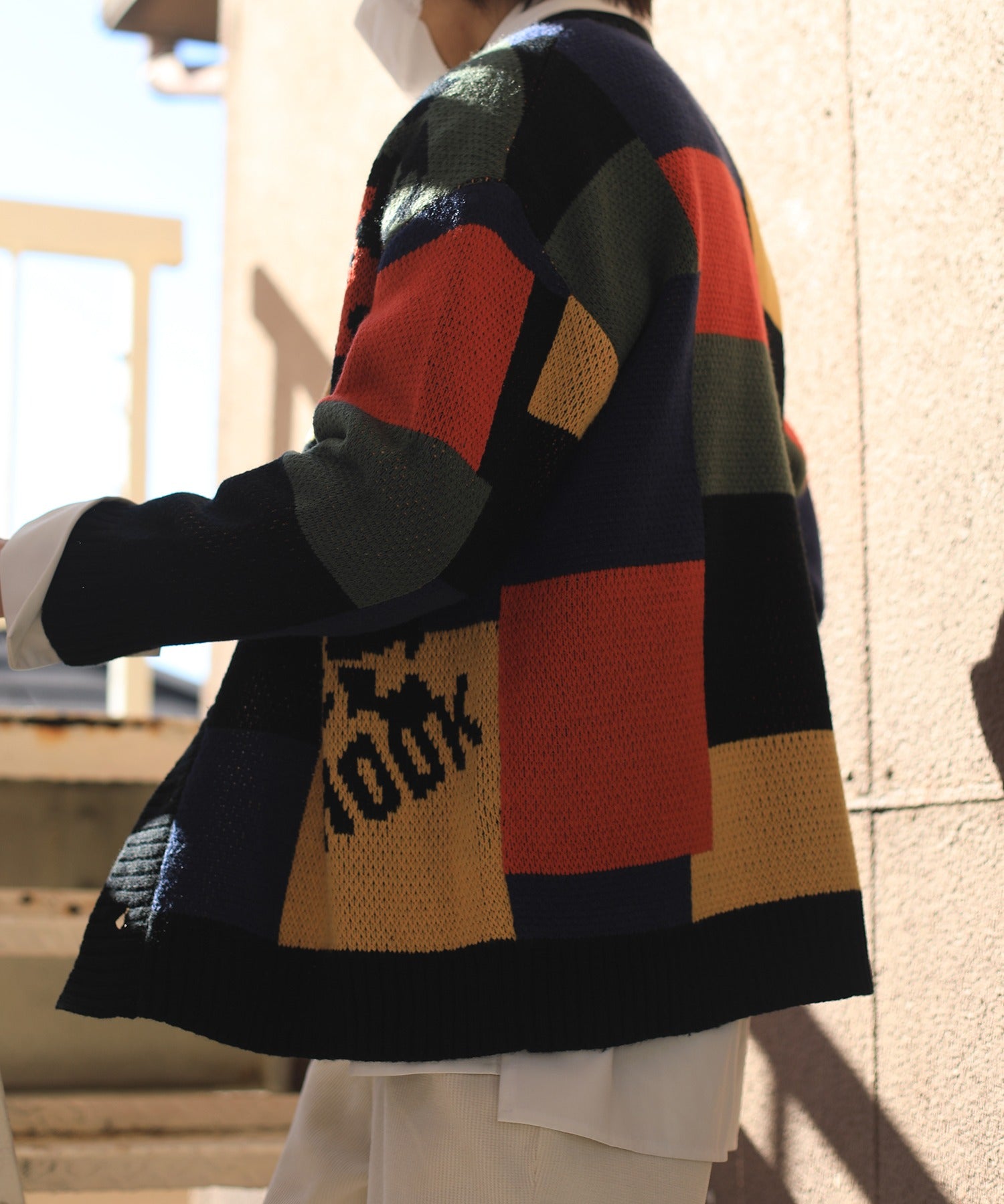 フック HOOK 【HOOK】ーoriginalー レトロ調アニマル・配色パッチワークニットカーディガン (アイボリー) アイボリー