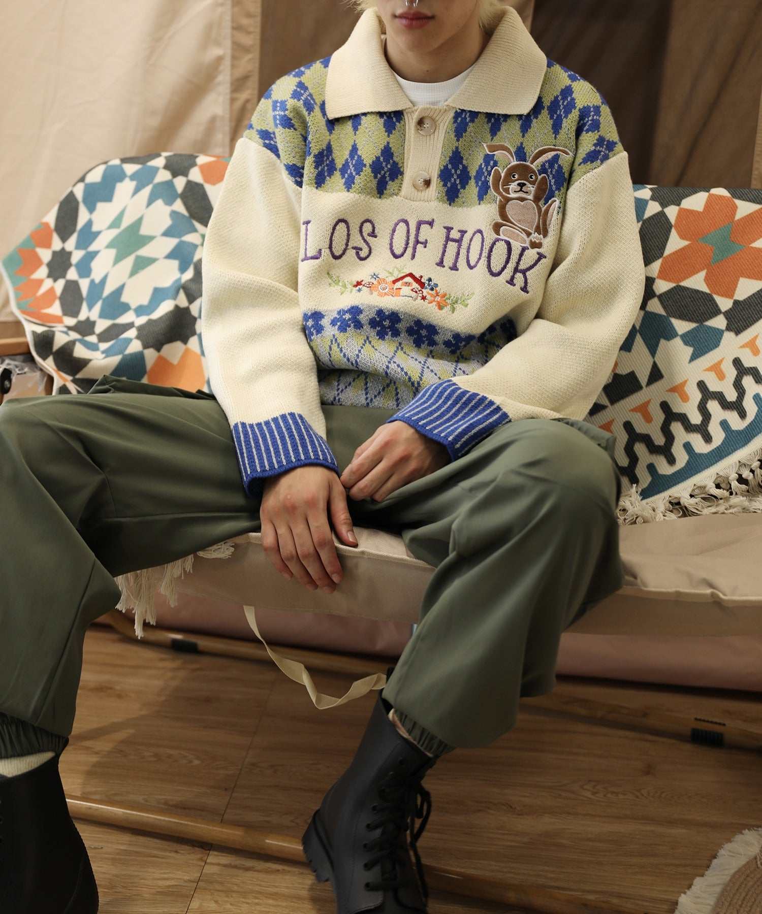 フック HOOK HOOK ーoriginalー 古著風 復古調兔子刺繡配色菱格紋翻領針織衫