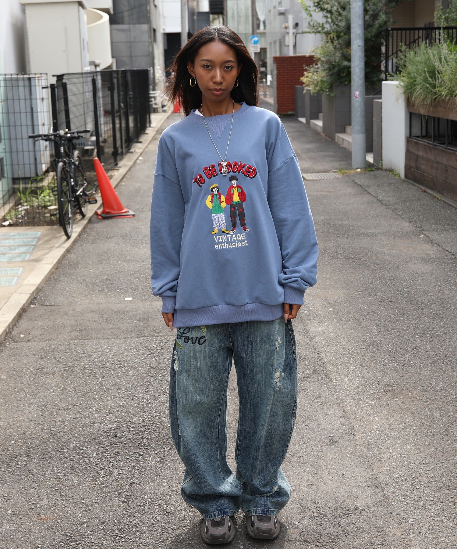 フック HOOK HOOK -original- カップルイラスト総刺繍スウェット (ブルー) ブルー