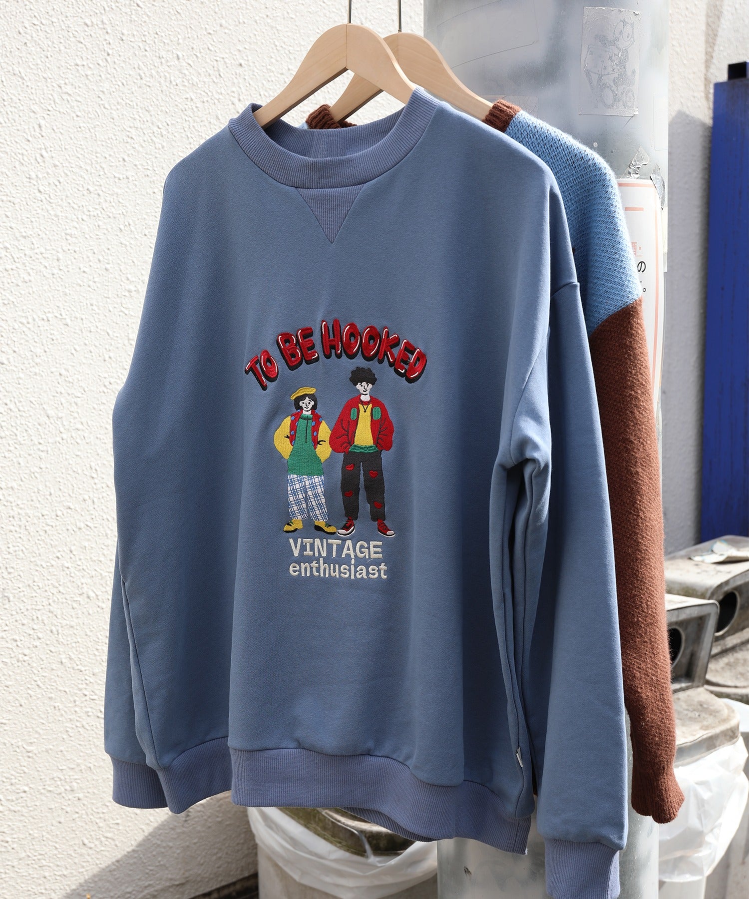 フック HOOK HOOK -original- カップルイラスト総刺繍スウェット (ブルー) ブルー